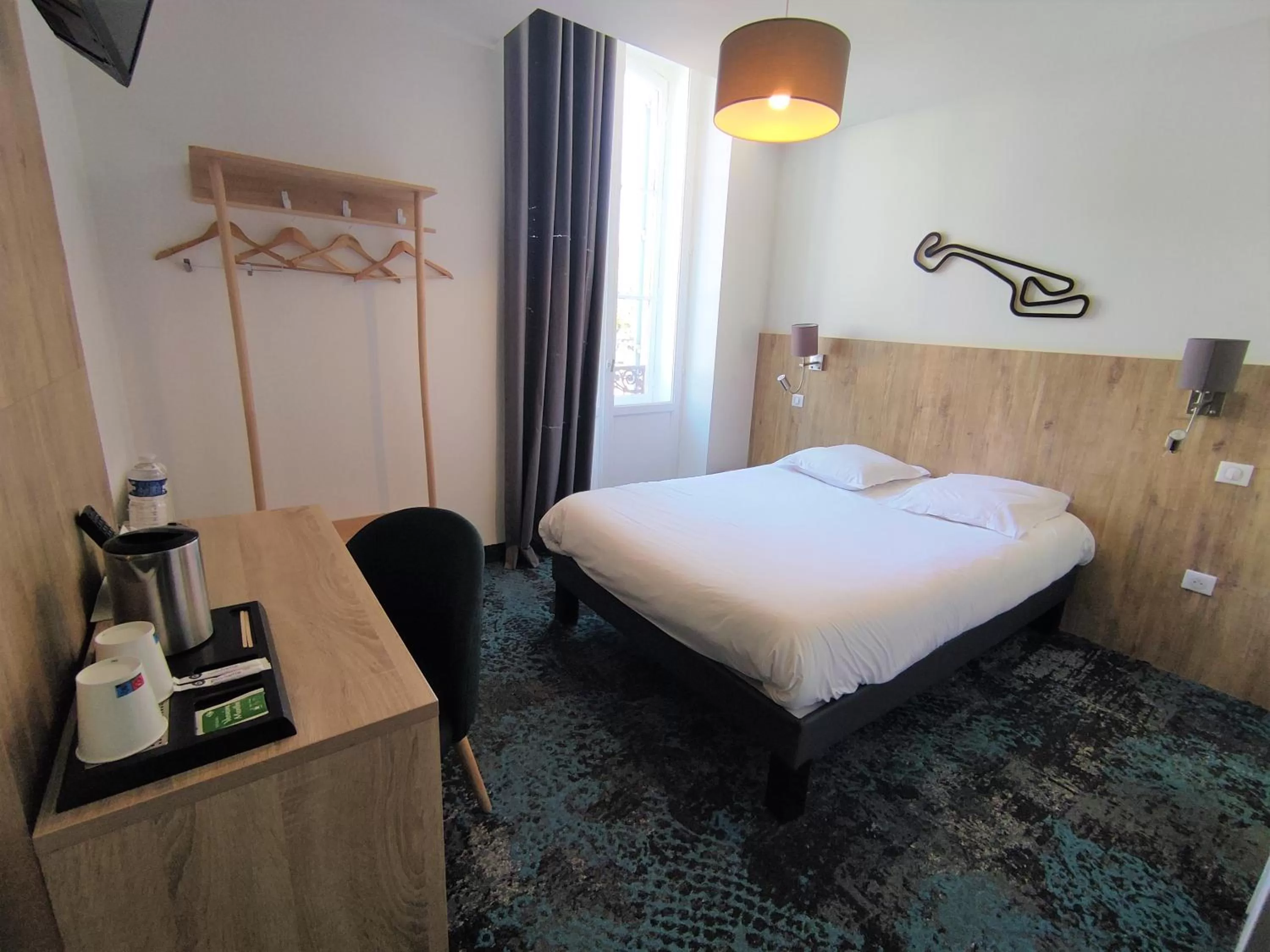 Bed in Cit'Hotel Limoges Centre - Lion d'or