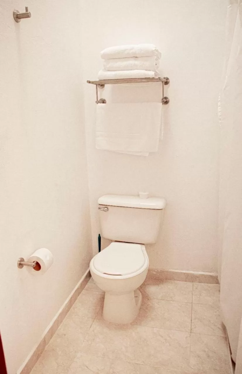 Bathroom in Casa Hotel El Compadre