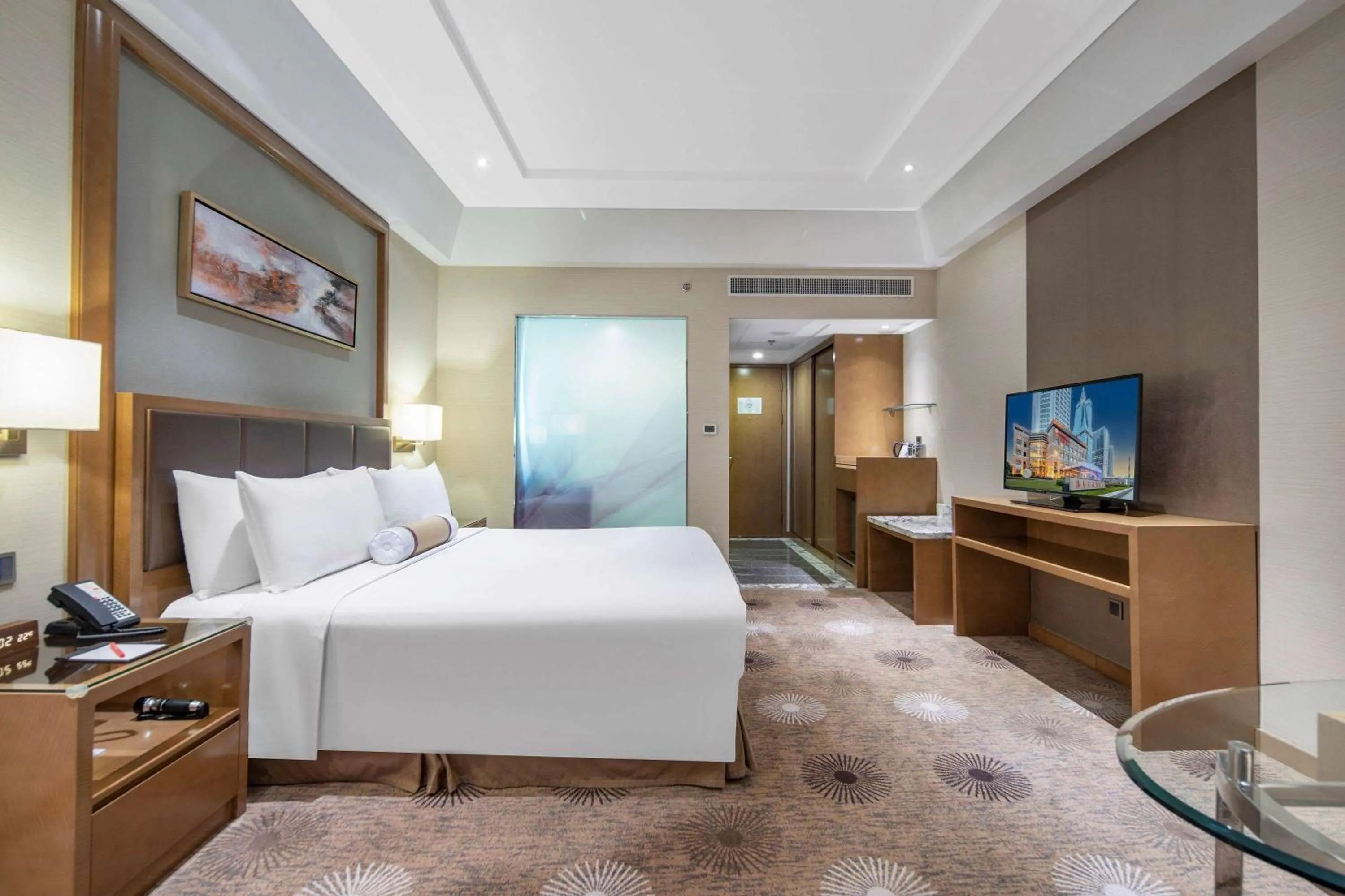 Bed in Ramada Plaza Pudong Shanghai