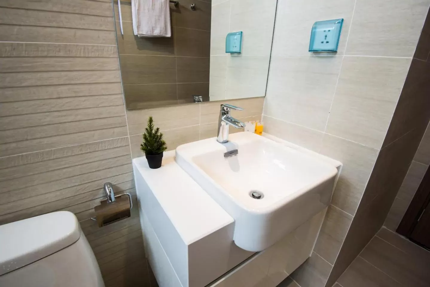 Bathroom in Vinhomes Skylake Apartment - by Bayhomes