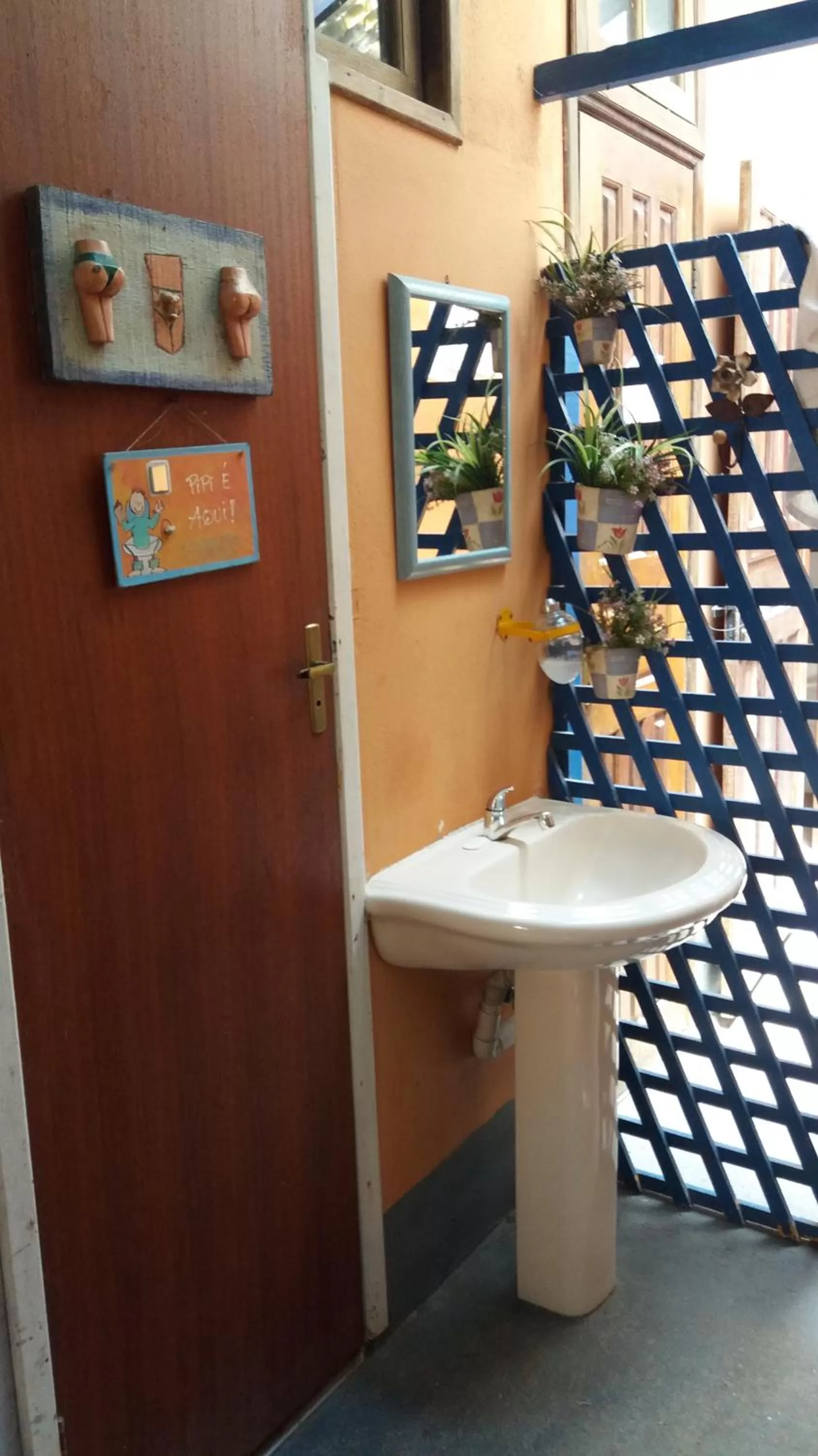 Bathroom in Pousada Barcarola