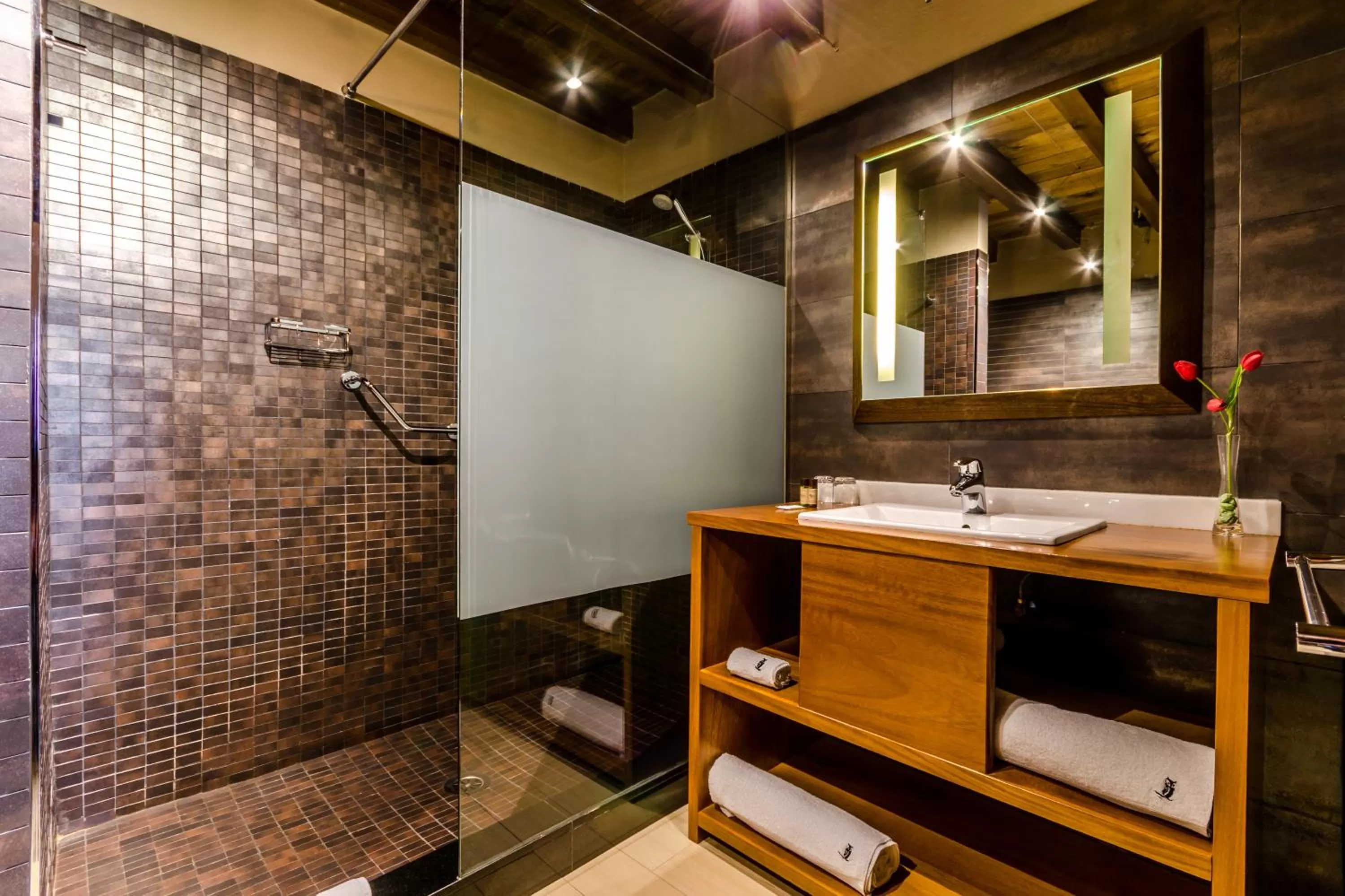 Shower in YIT Abentofail