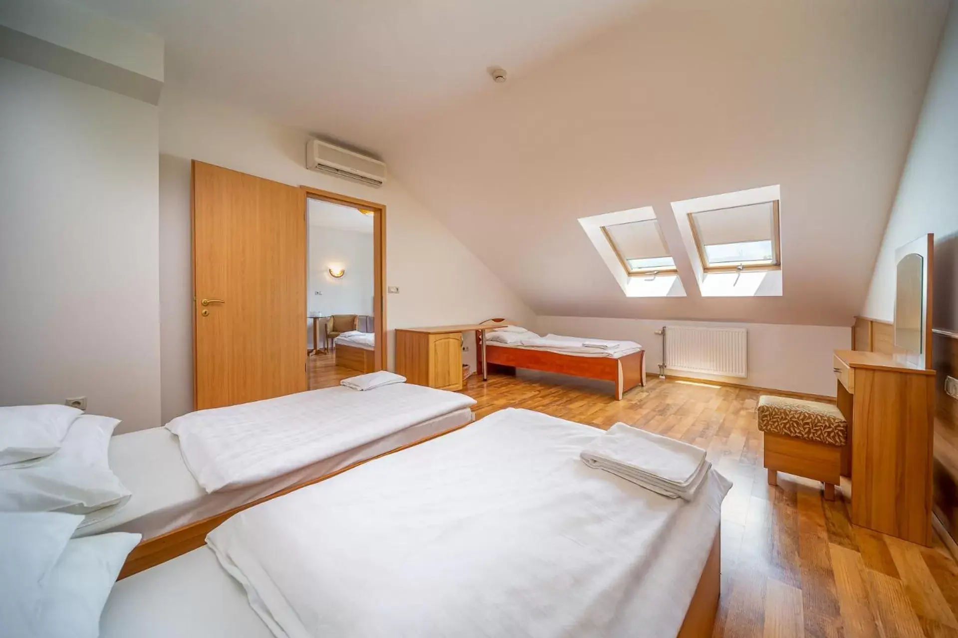 Deluxe Family Room in Nefelejcs Hotel Deluxe Family Room in Nefelejcs Hotel