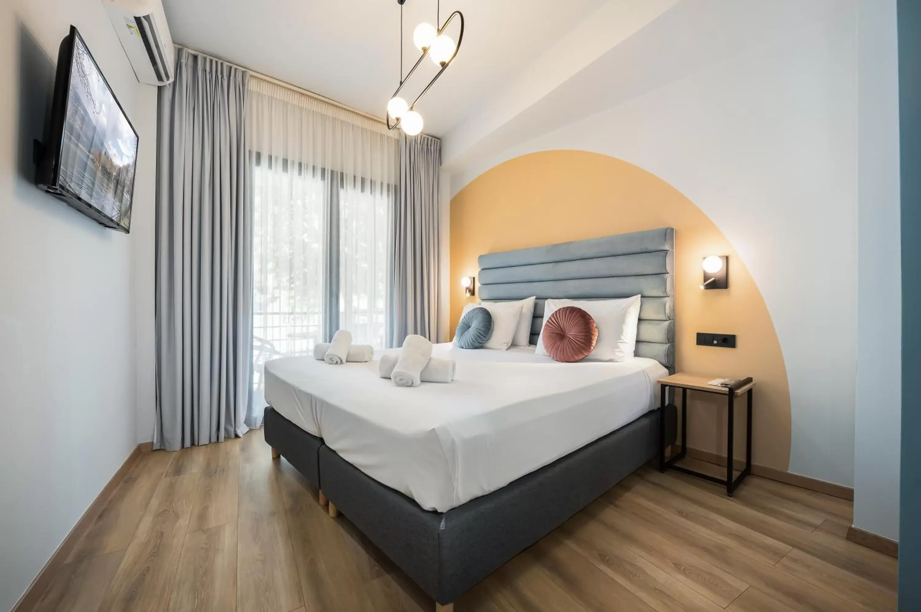 Junior Suite with Balcony in Centro Hotel Ioannina Junior Suite with Balcony in Centro Hotel Ioannina