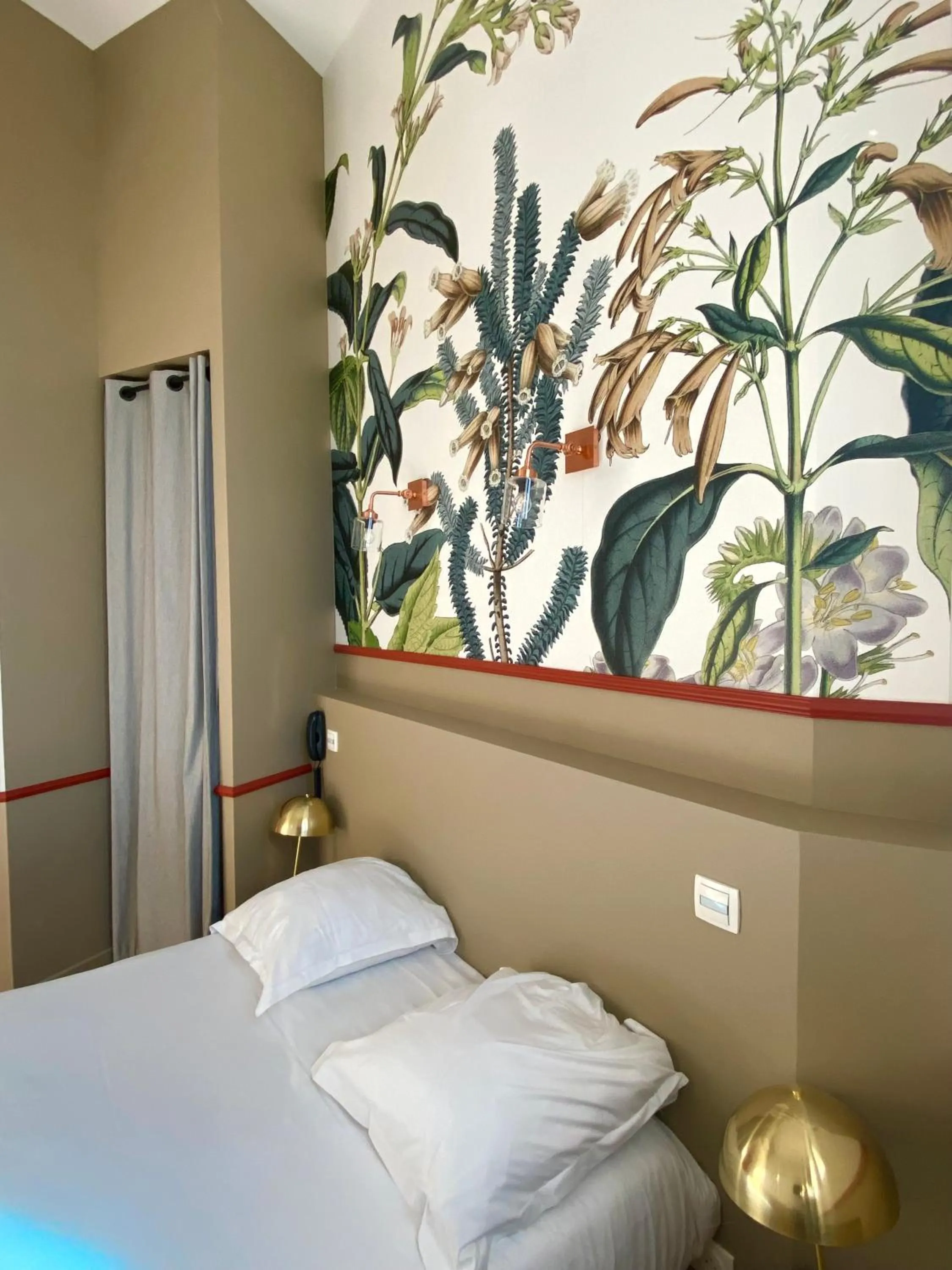 Bed in Hotelo Lyon Charité