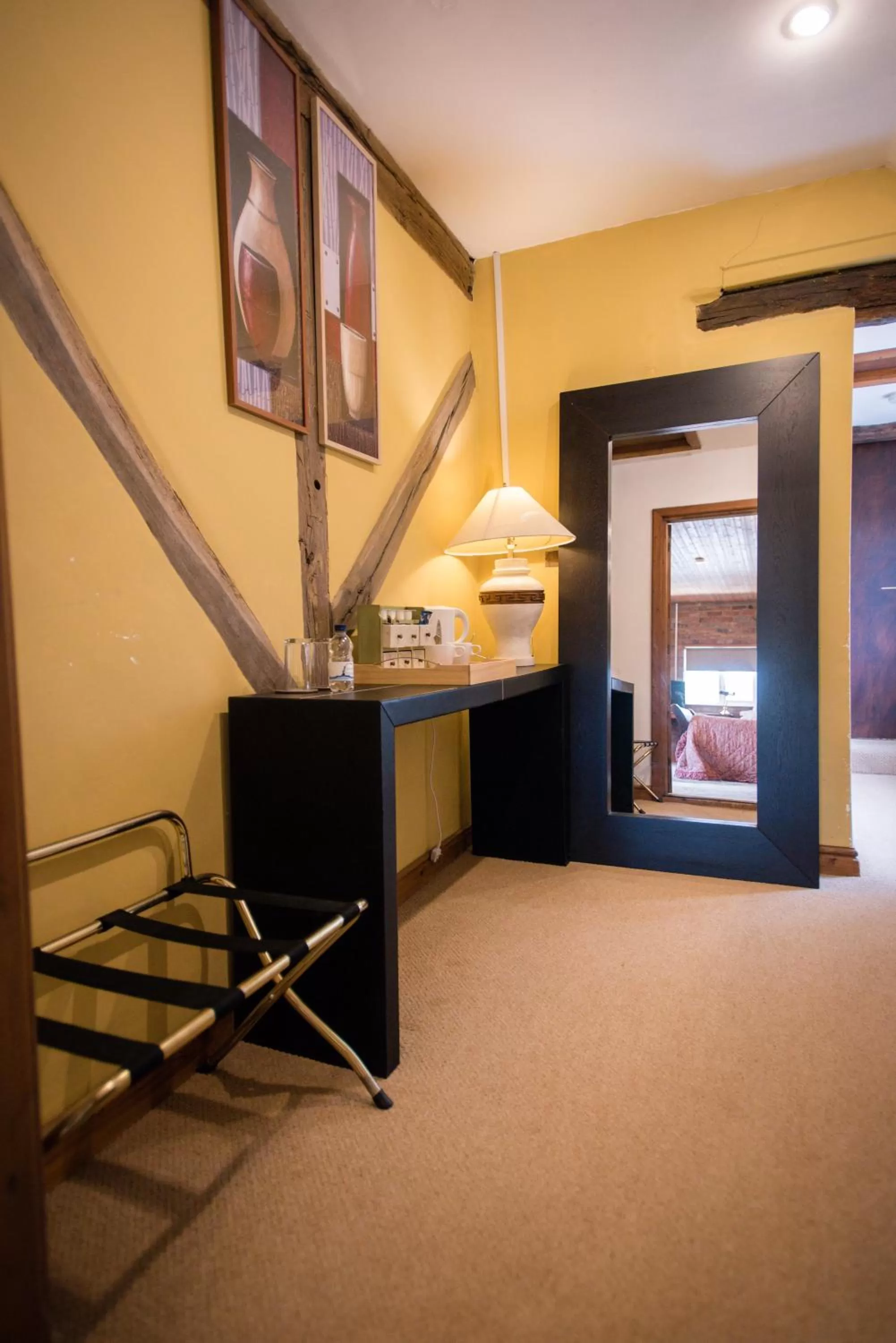 Coffee/tea facilities in The Royal Arms Hotel Room Only