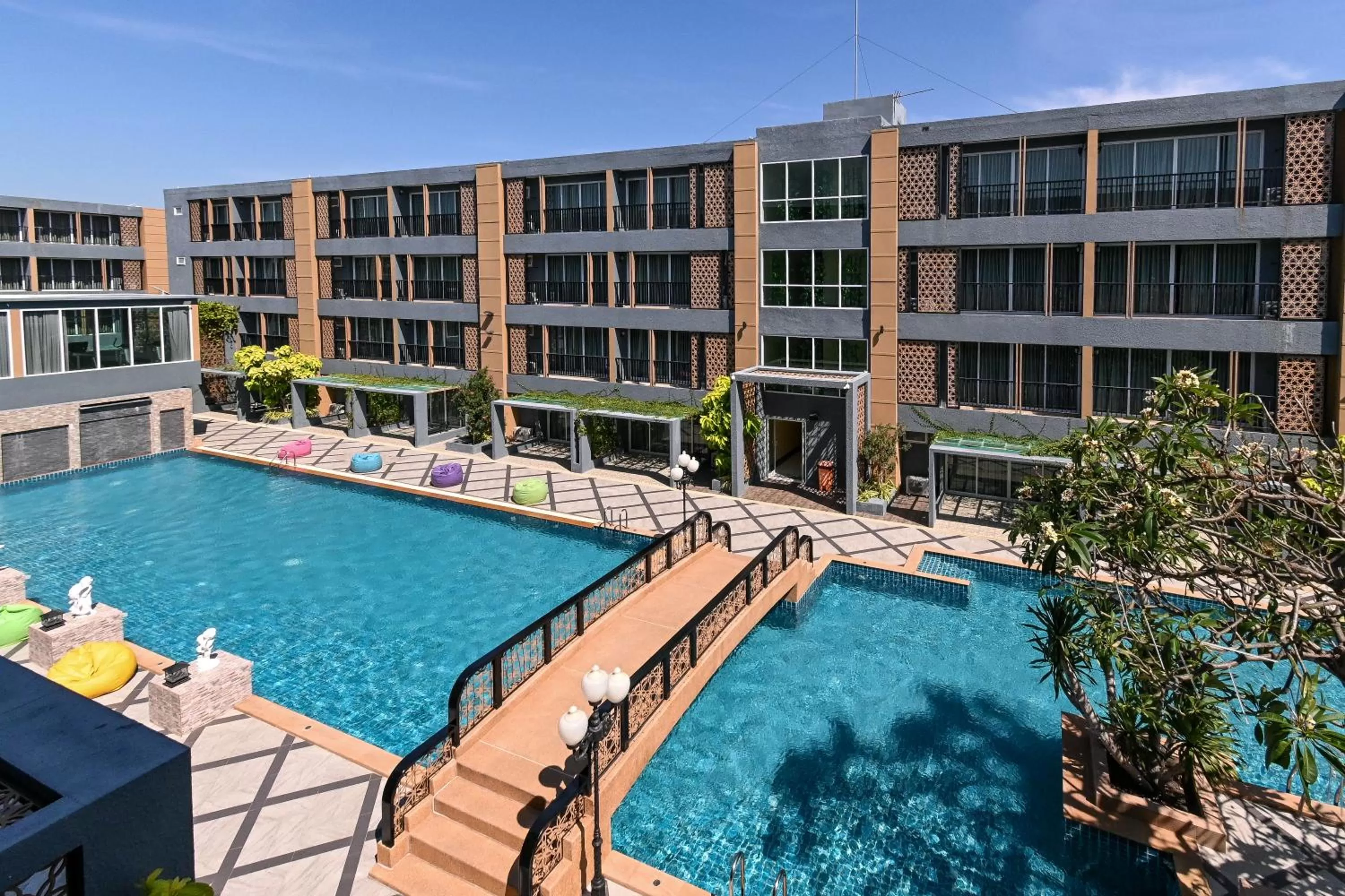 Property building in Golden Sea Hua Hin - SHA Extra Plus