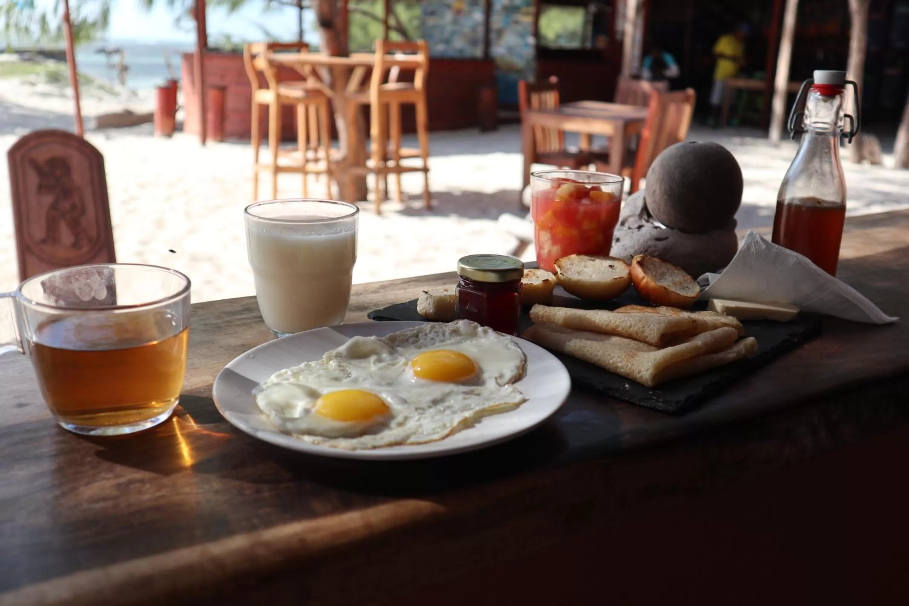 Breakfast in Ocean Lodge Kite & Windsurf