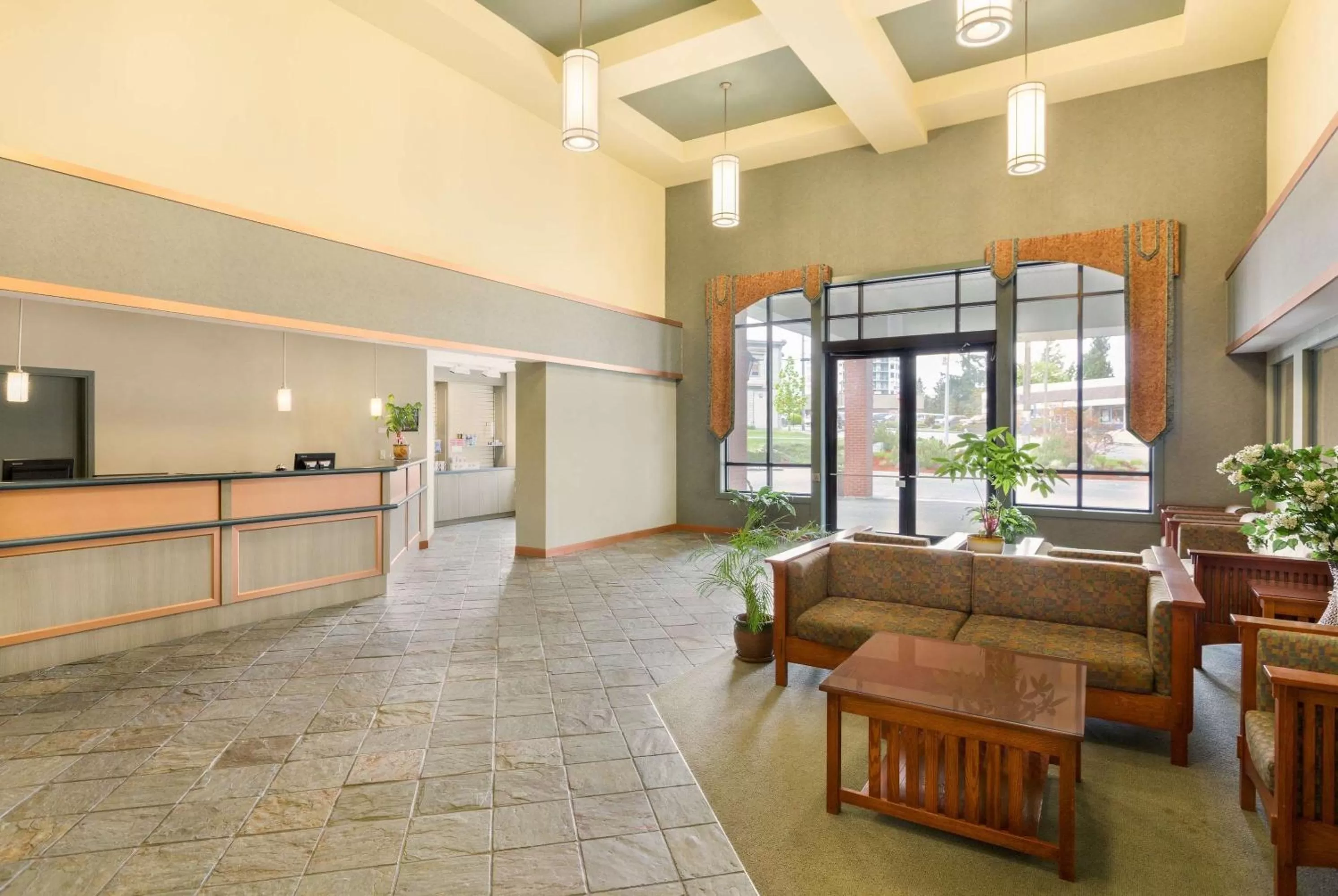 Lobby or reception in Ramada by Wyndham Nanaimo