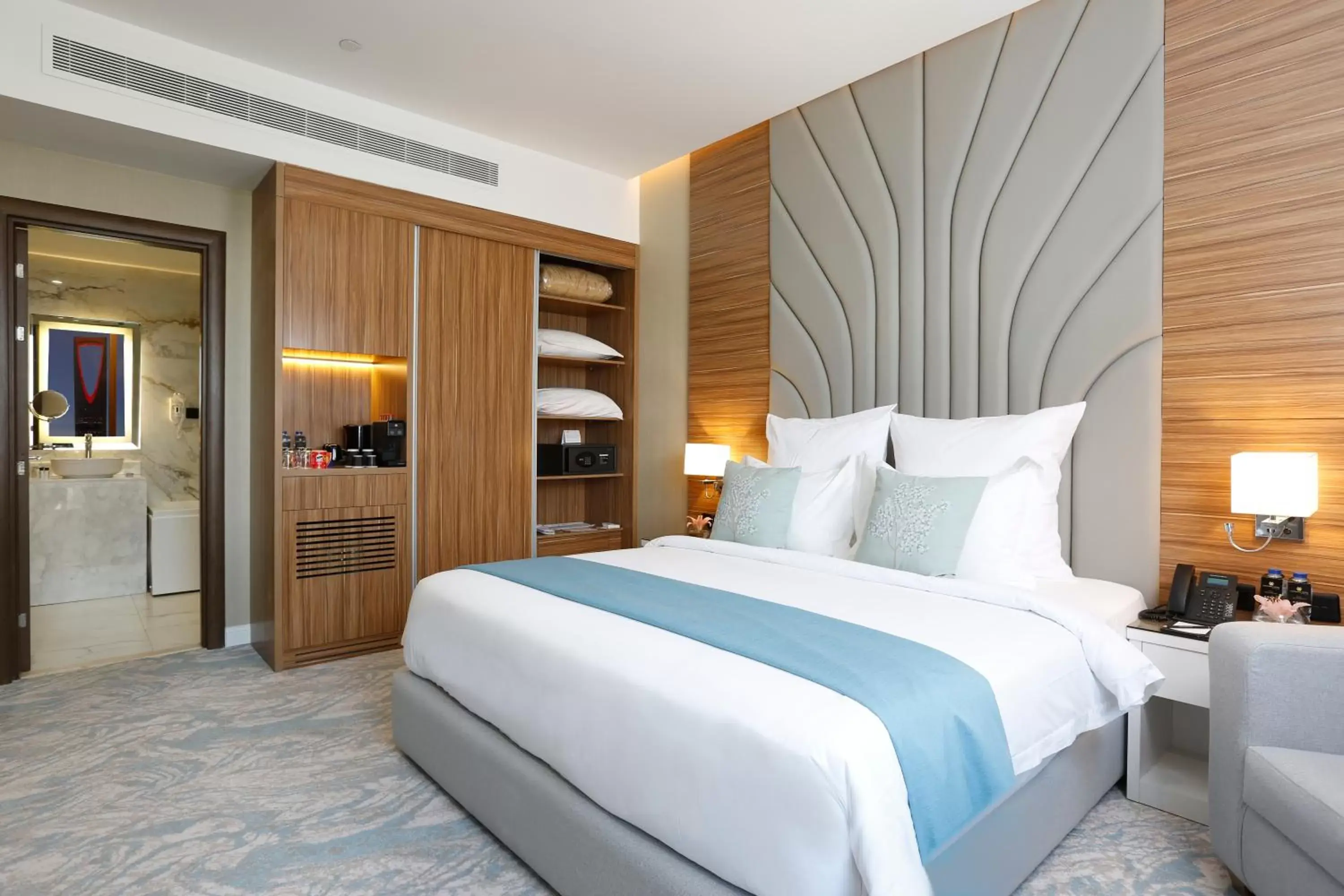 Ambassador Suite - single occupancy in Cantonal Hotel by Warwick Ambassador Suite - single occupancy in Cantonal Hotel by Warwick