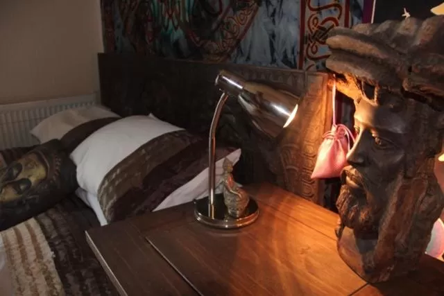 Decorative detail, Bed in Bradford Digs