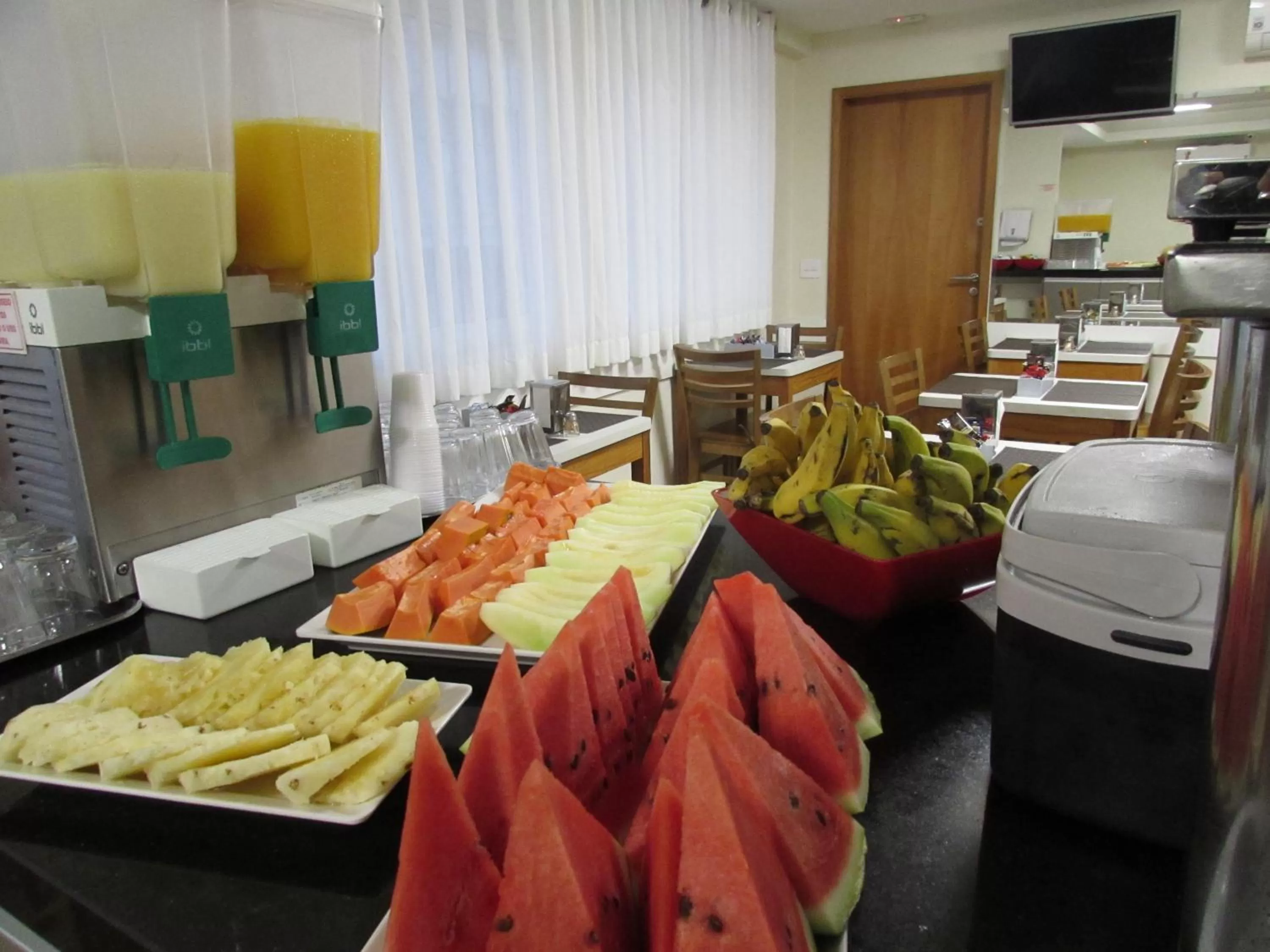 Hotel Urbis a 10 minutos Rua 25 de Março, Brás,Bom Retiro,a 2 minutos do Mirante Sampa Sky