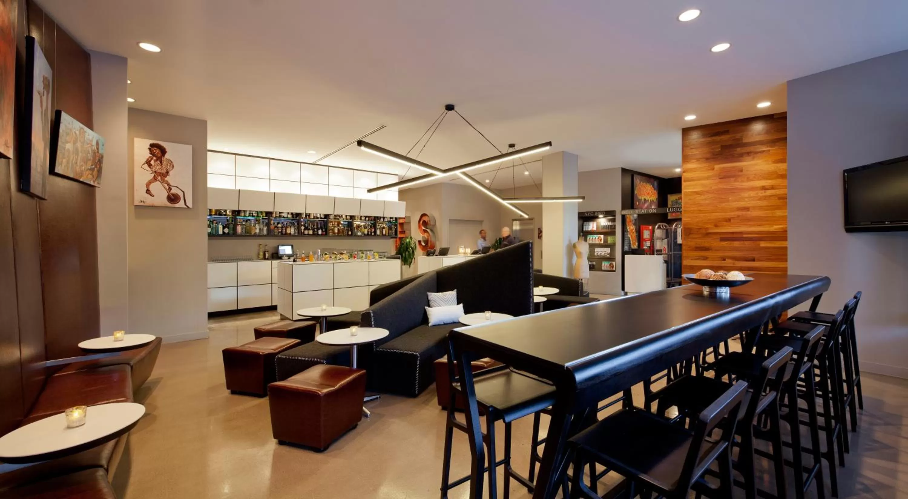 Restaurant/places to eat in NU Hotel