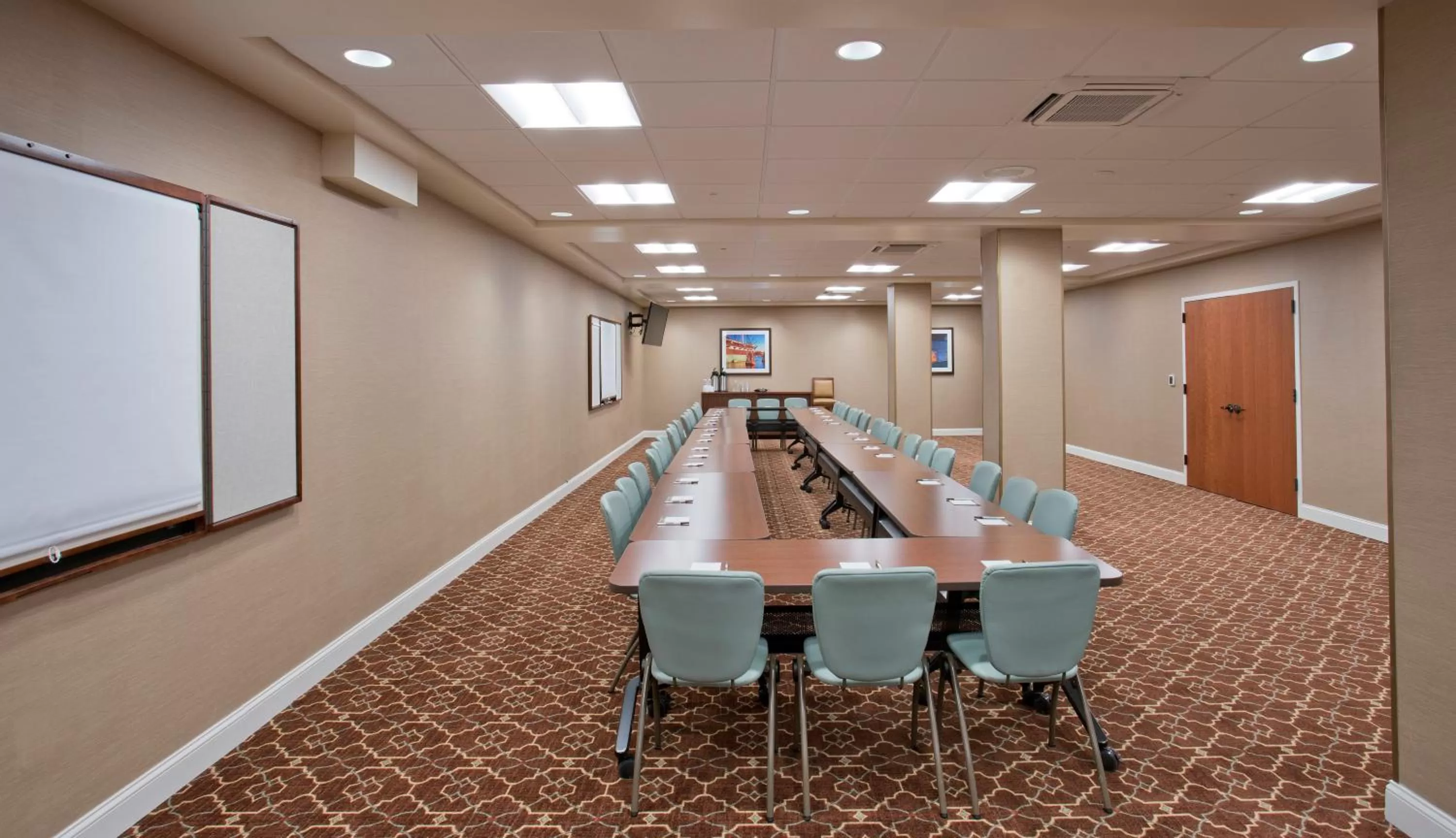 Meeting/conference room in Staybridge Suites Baltimore - Inner Harbor by IHG