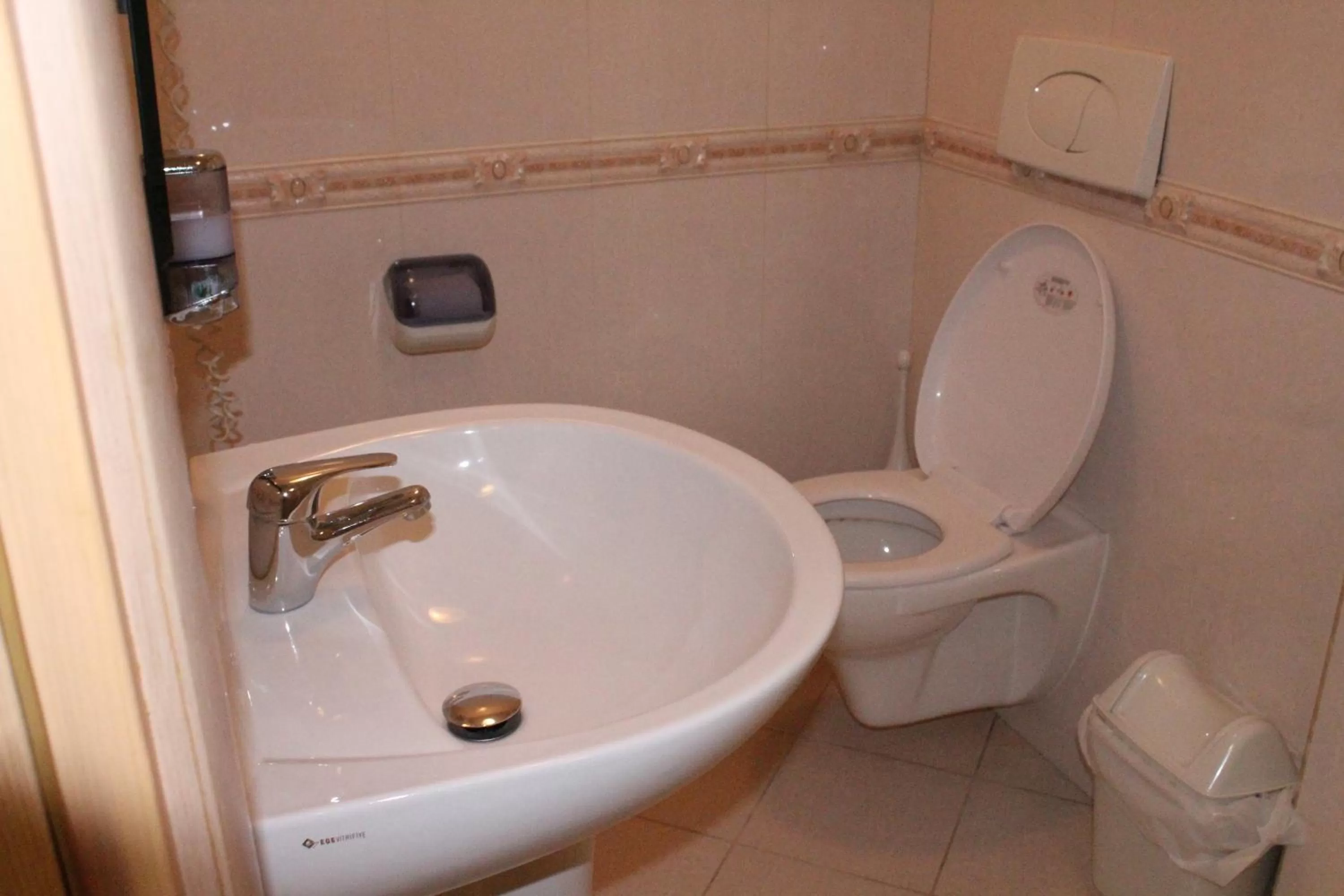 Bathroom in Hotel Piemonte