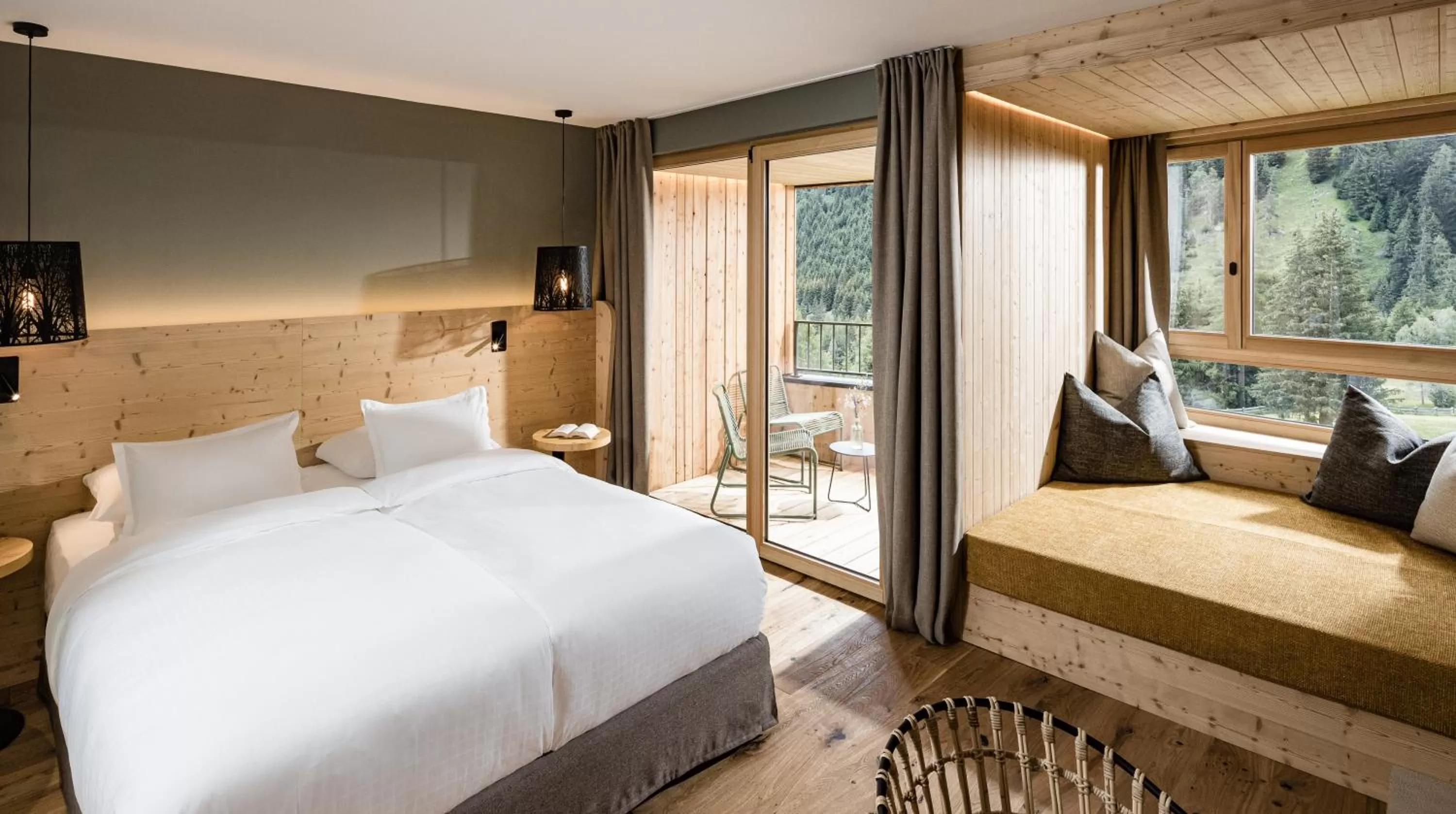 Photo of the whole room, Bed in Falkensteiner Hotel Antholz - Adults only