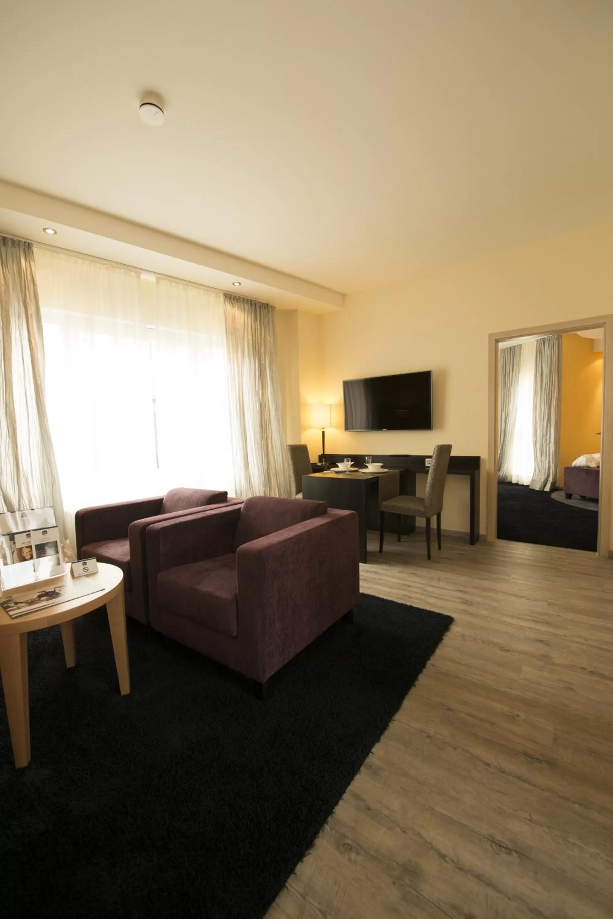 Seating area, Bed in Best Western Plus Palatin Kongresshotel