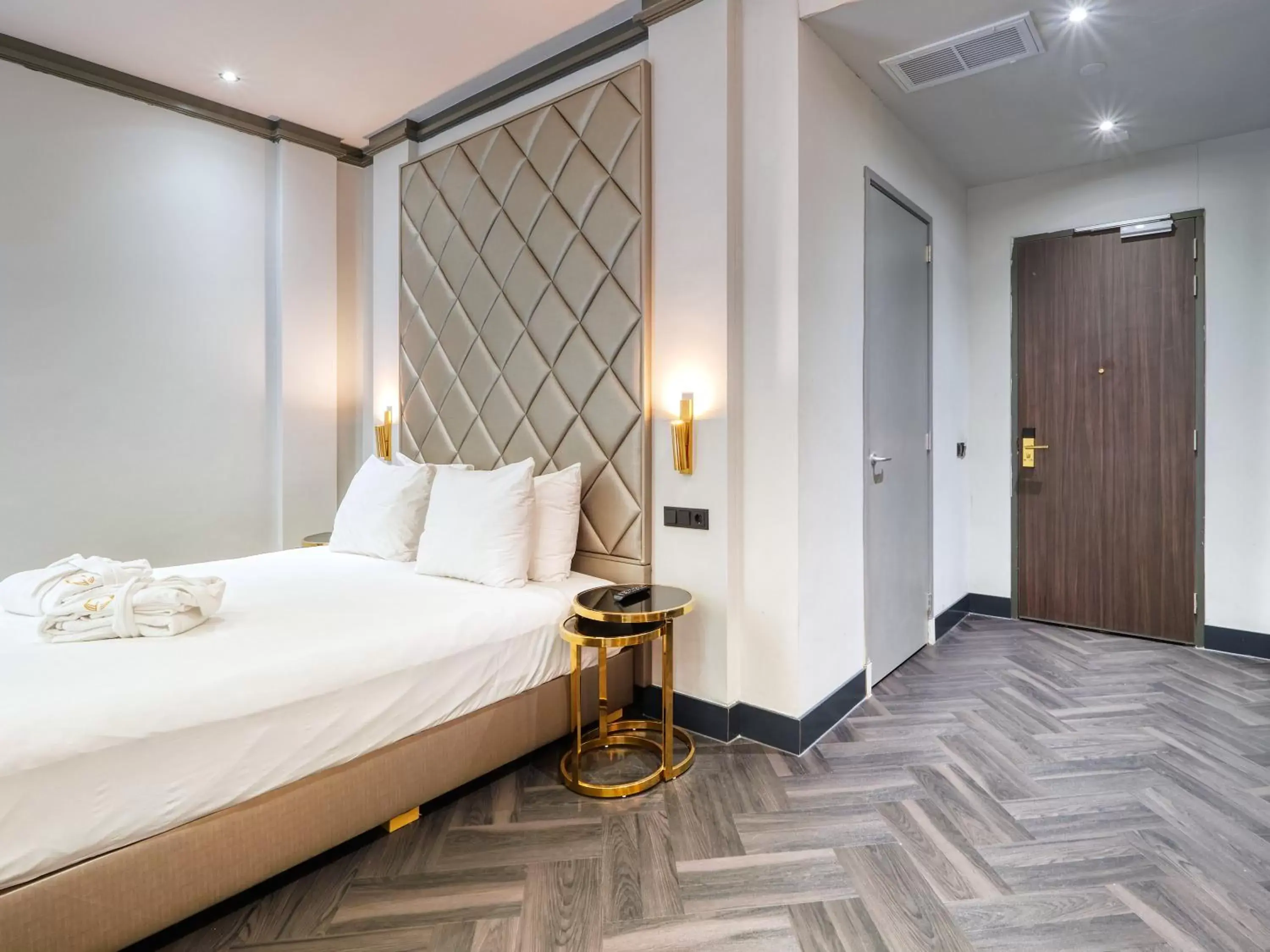 Deluxe Bubble Bath Room with Double Bed Patio View in G Experience Hotel Deluxe Bubble Bath Room with Double Bed Patio View in G Experience Hotel