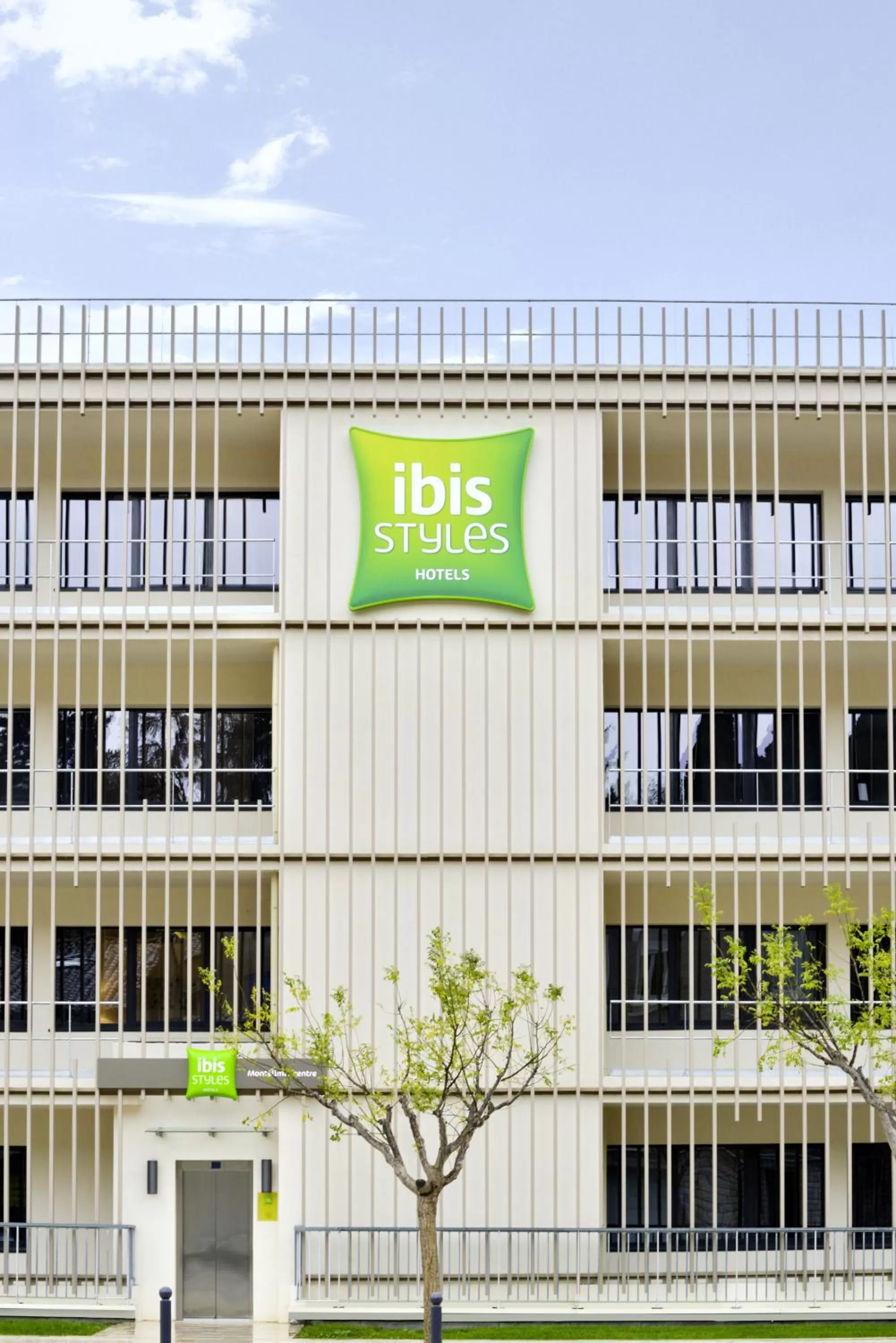 Facade/entrance in ibis Styles Montelimar Centre