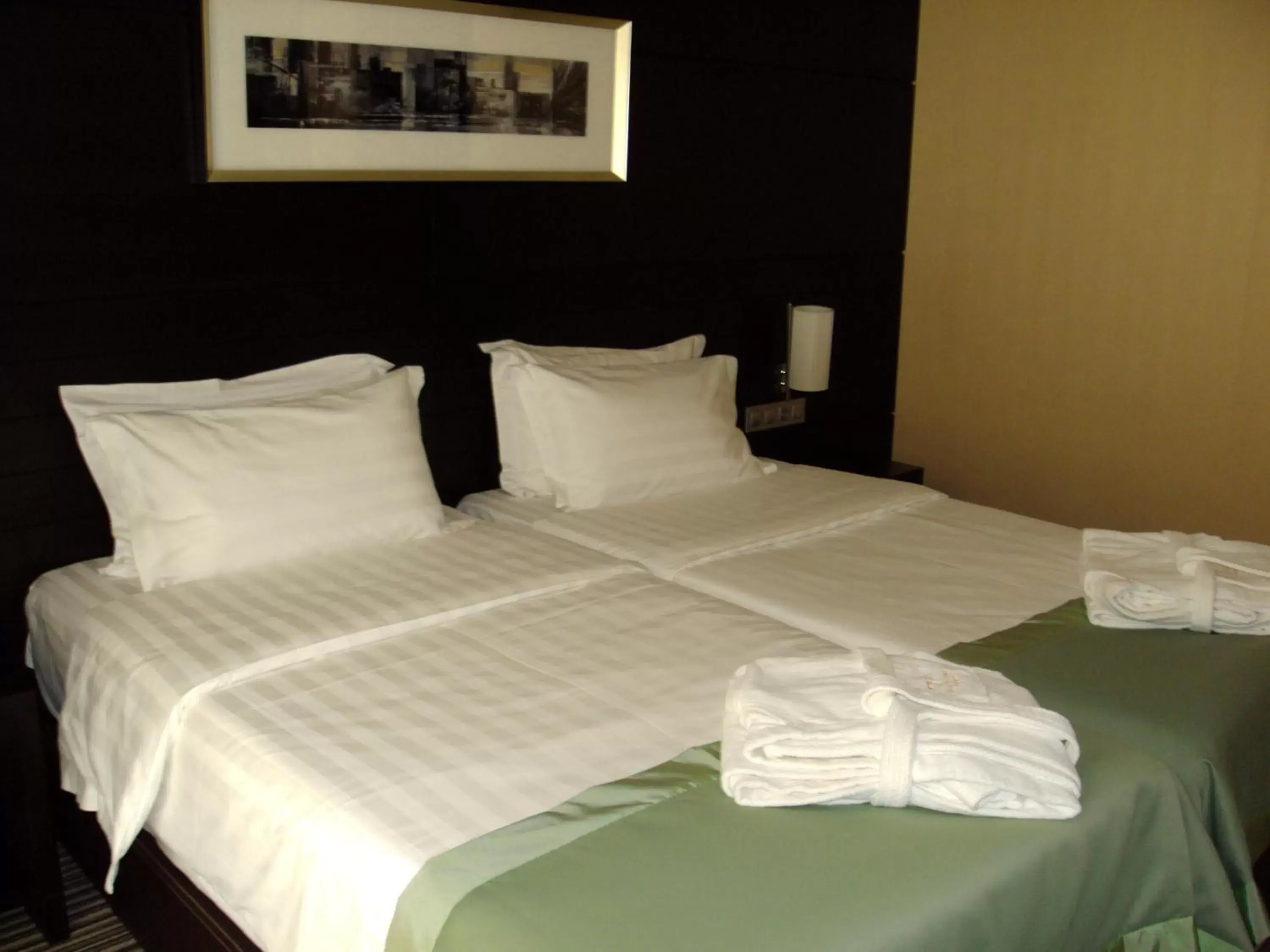 Two-Bedroom Apartment with Balcony - Complimentary water & Free Tea/Coffee Machine in Best Western Plus Olives City Hotel - Free Pool & Parking Two-Bedroom Apartment with Balcony - Complimentary water & Free Tea/Coffee Machine in Best Western Plus Olives City Hotel - Free Pool & Parking