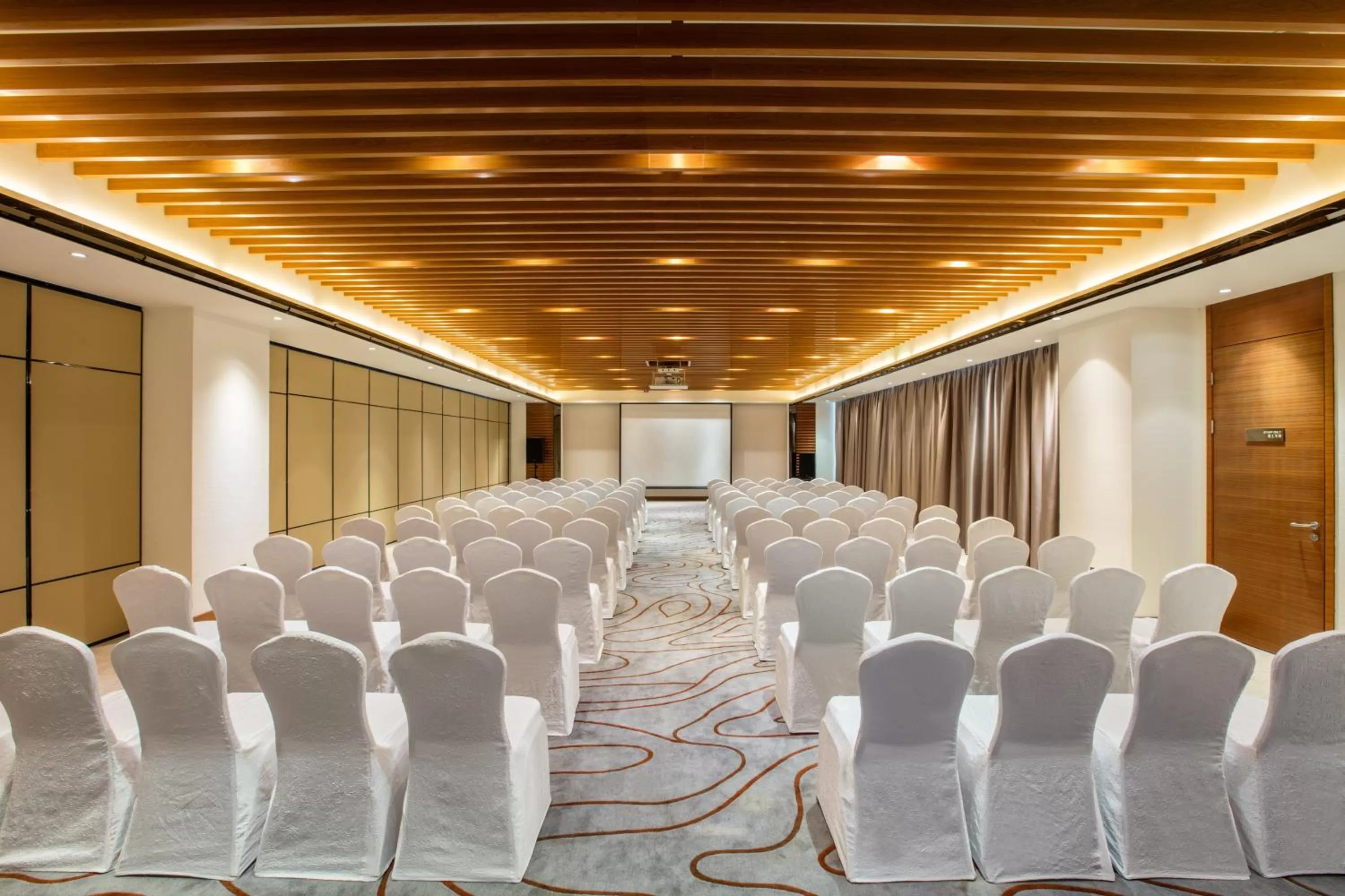 Meeting/conference room in Crowne Plaza Sanya City Center by IHG