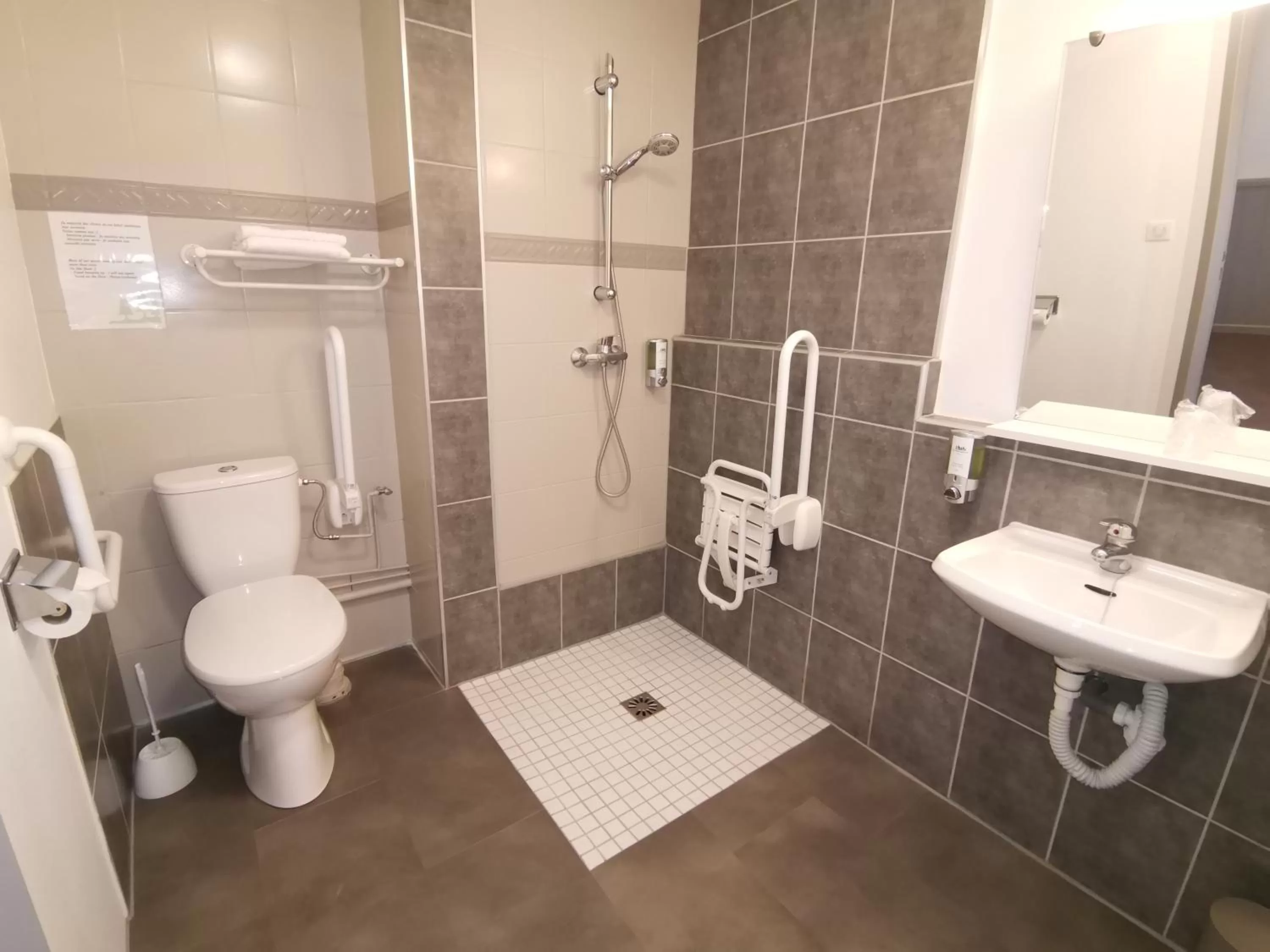 Bathroom in Hotel Les Montagnards