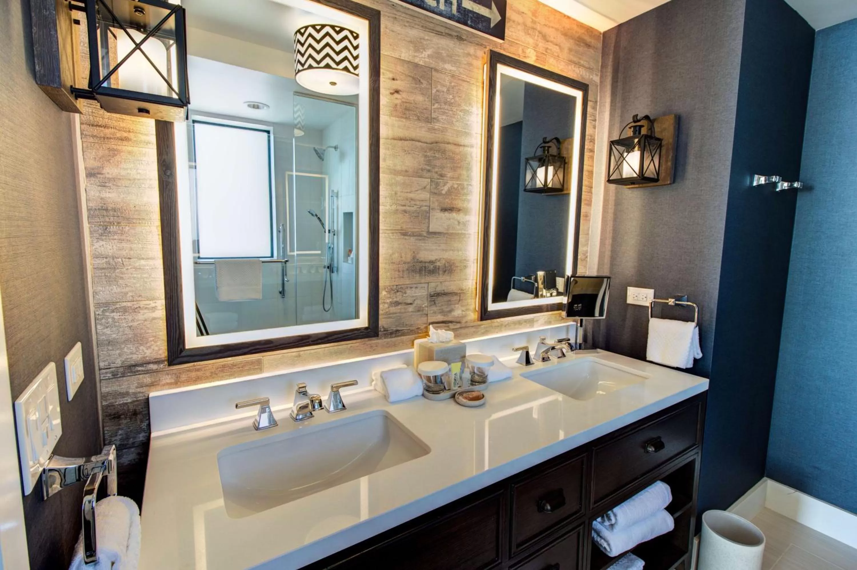 Bathroom in The Waterfront Beach Resort, A Hilton Hotel