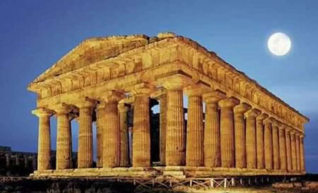 Landmark view, Property Building in B&B Cleofà Paestum