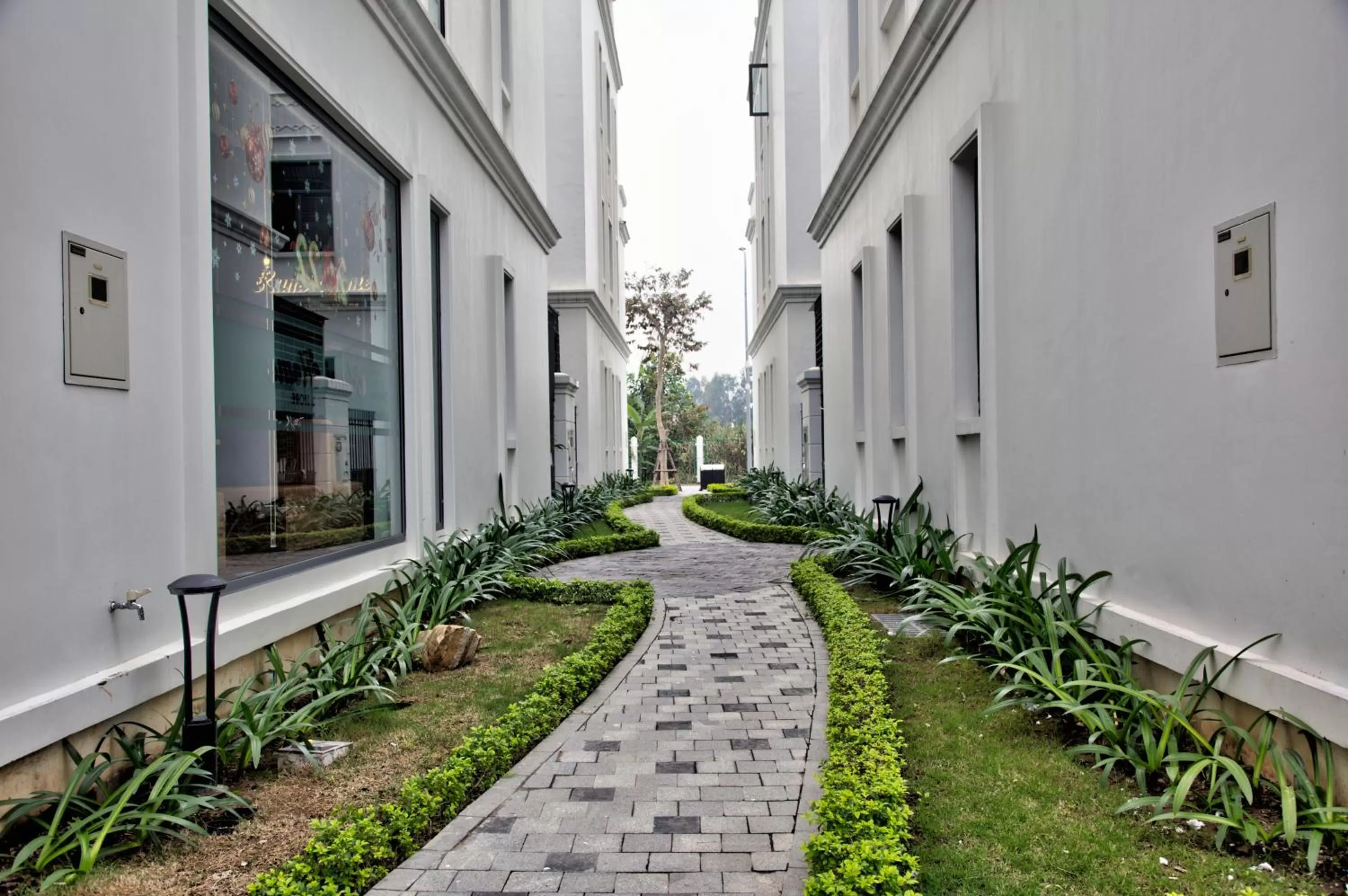 Facade/entrance in The Flamboyant #StayWork Vinhomes Marina