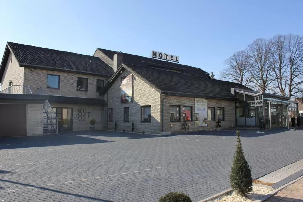 Facade/entrance in RobrookS Hotel Garni