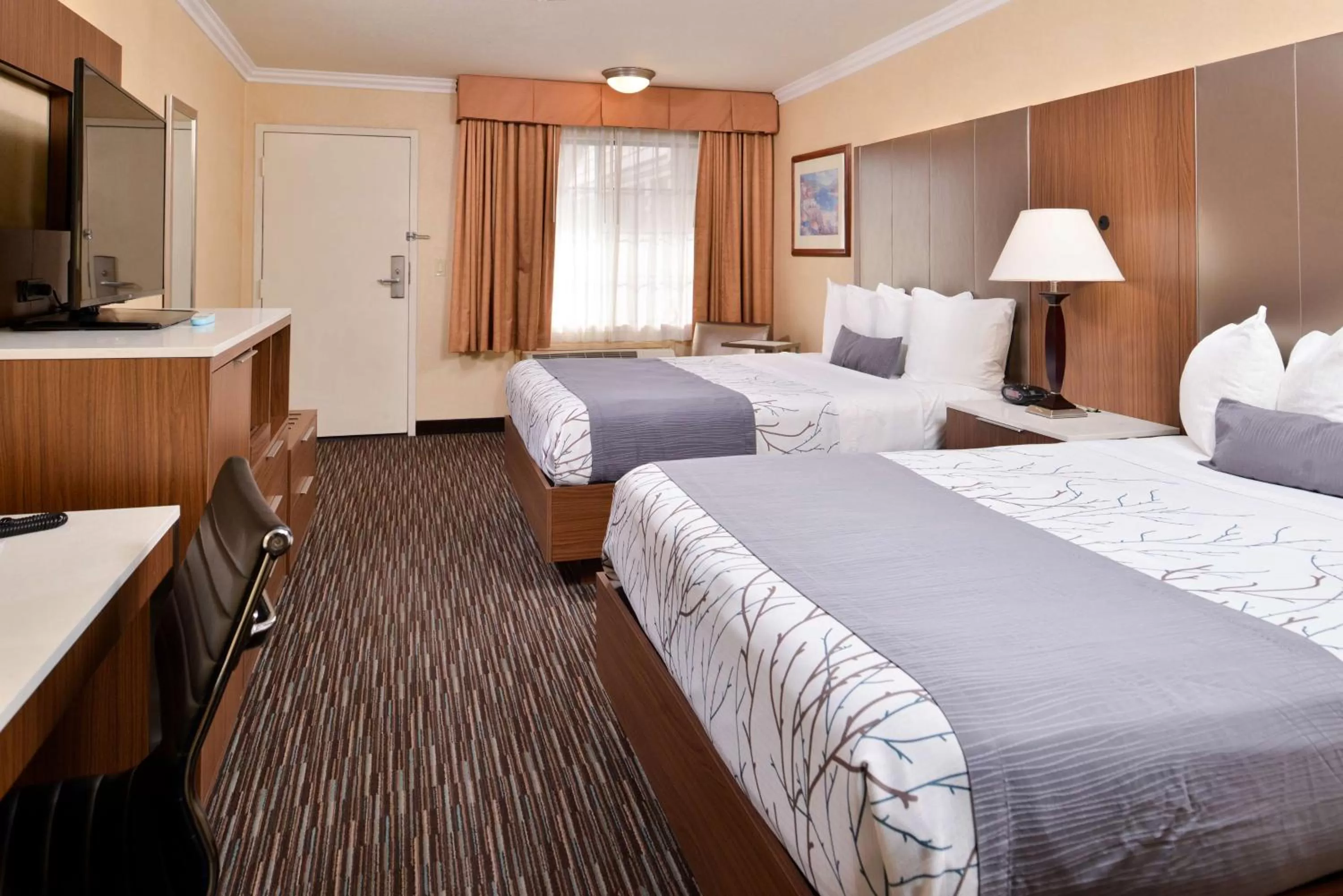 Photo of the whole room, Bed in Best Western Airpark Hotel - Los Angeles LAX Airport