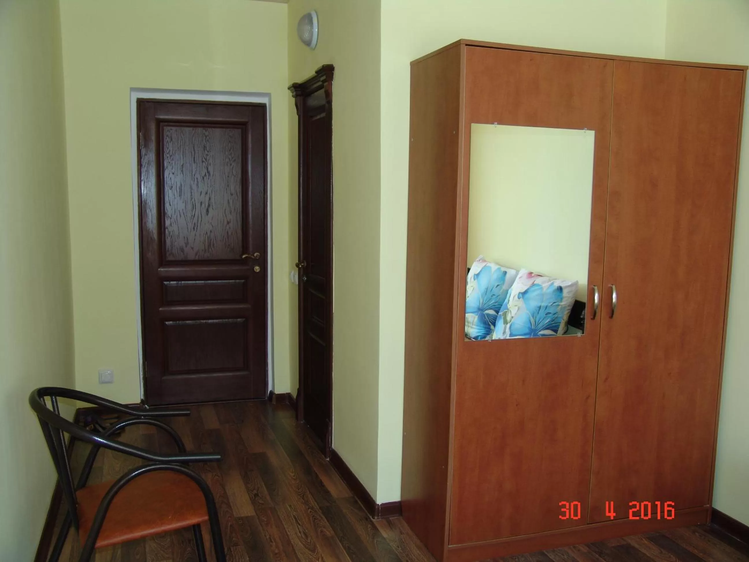 TV/Entertainment Center in Zhaylau Hotel