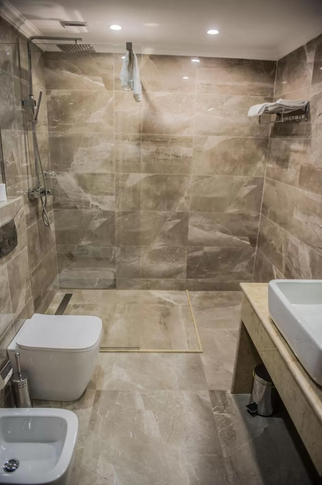 Shower in Bernardazzi Grand Hotel