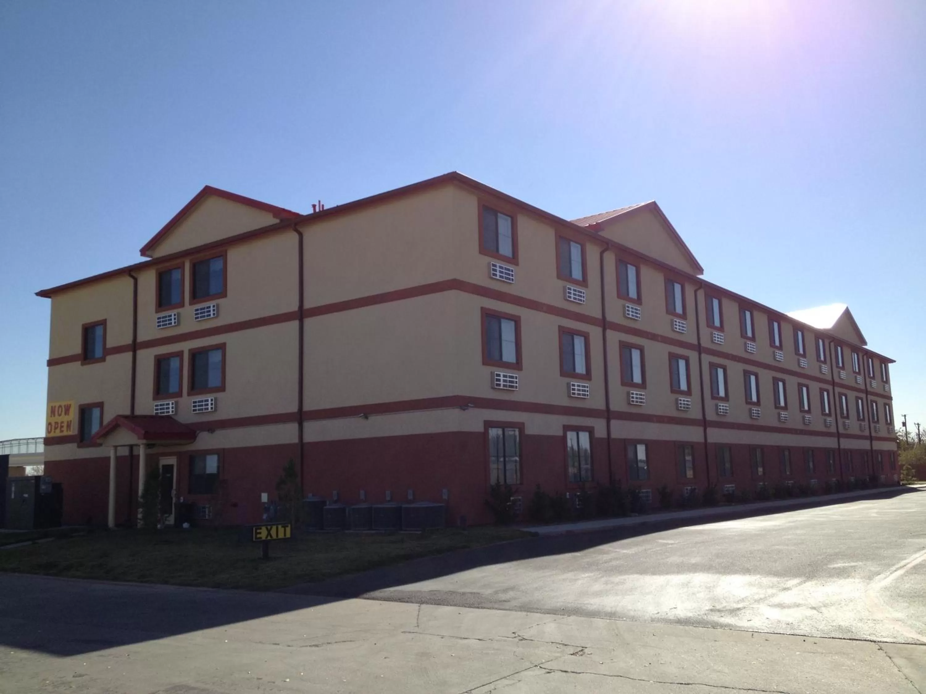 Facade/entrance in Howard Johnson by Wyndham Lubbock TX