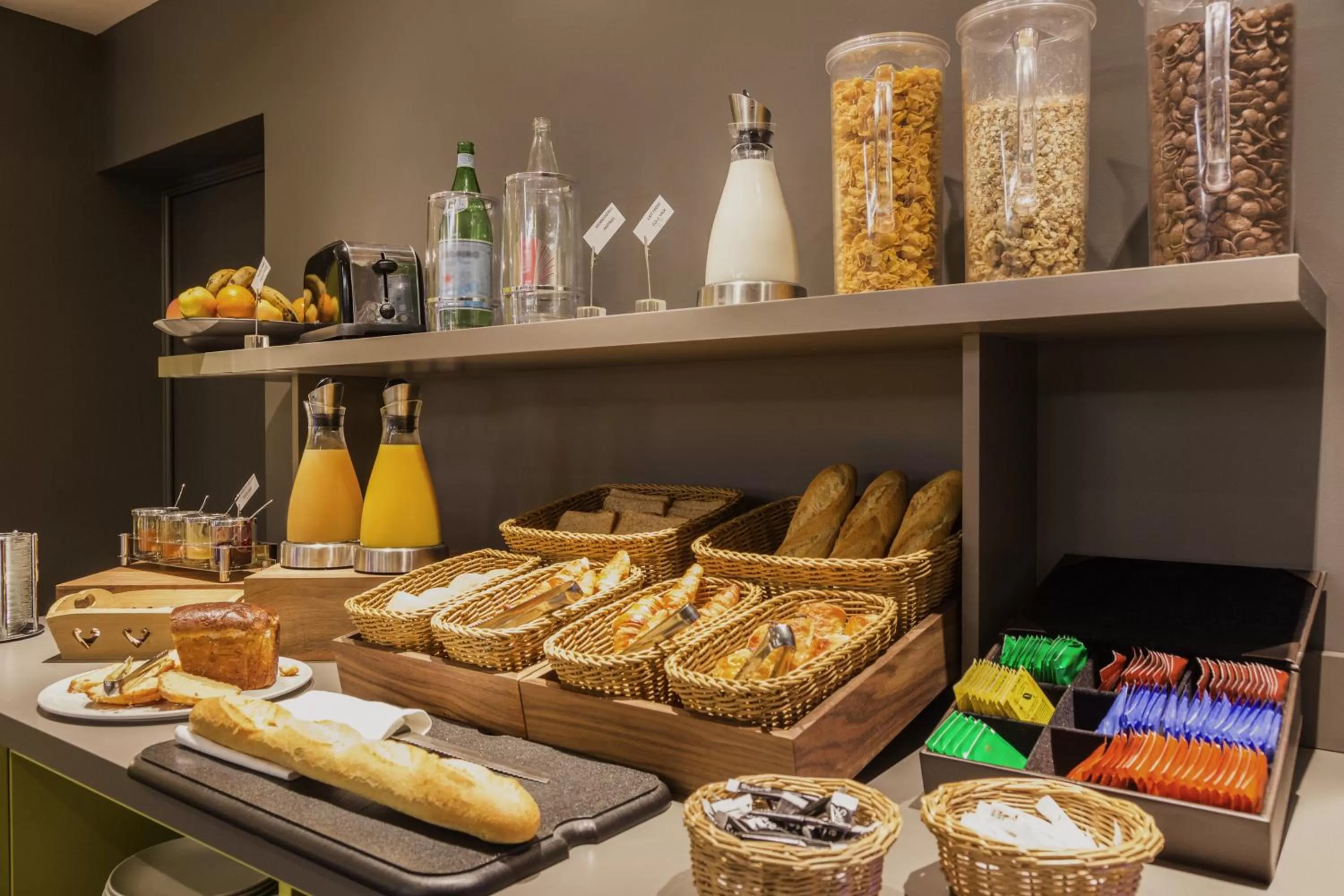 Restaurant/places to eat in Adagio Original Thoiry Genève