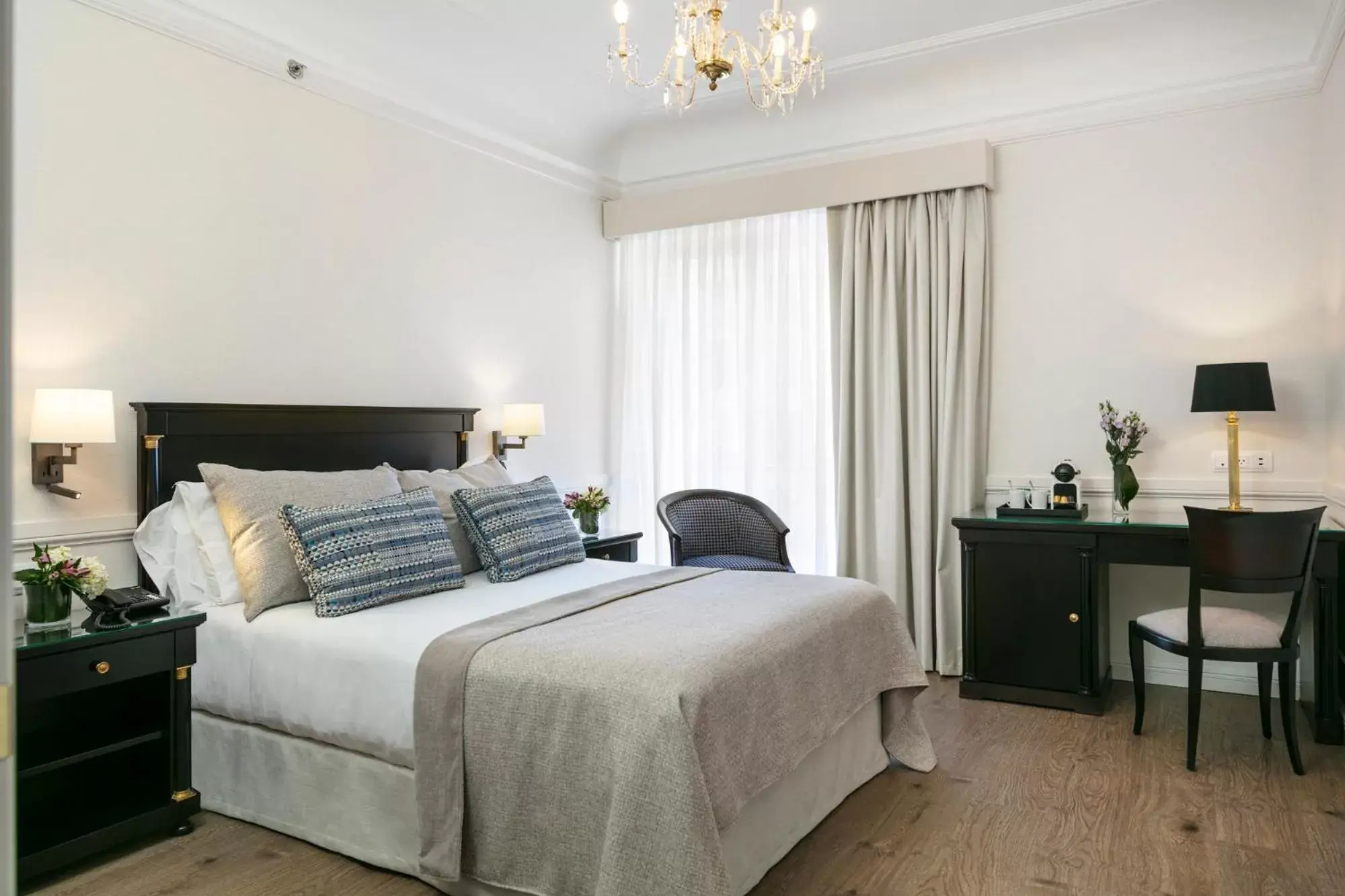 Double or Twin Room with Balcony in Emperador Double or Twin Room with Balcony in Emperador