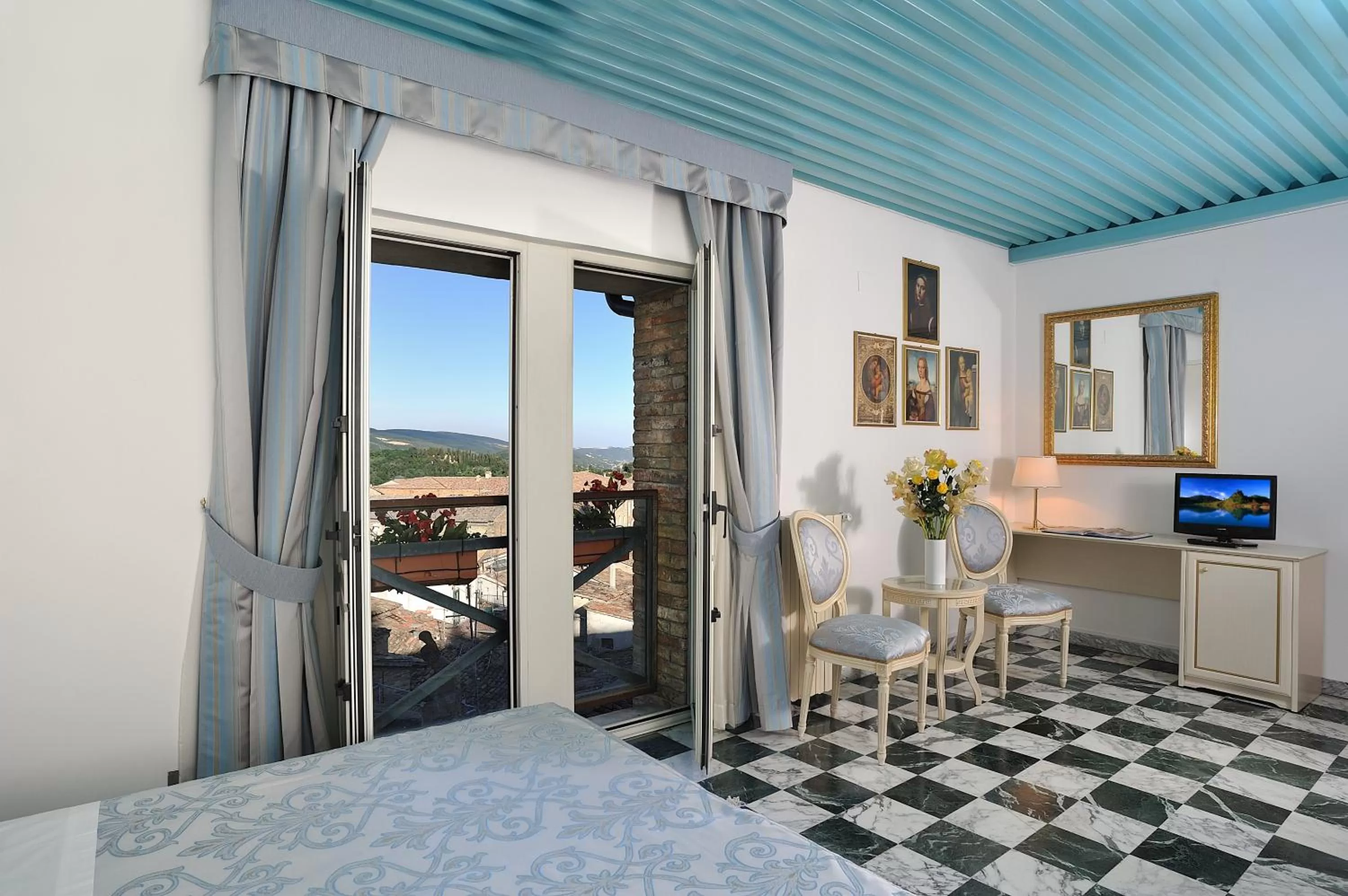 Photo of the whole room in Albergo Hotel Raffaello