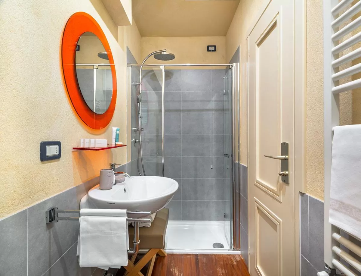 Shower in Rosabianca Boutique Hotel