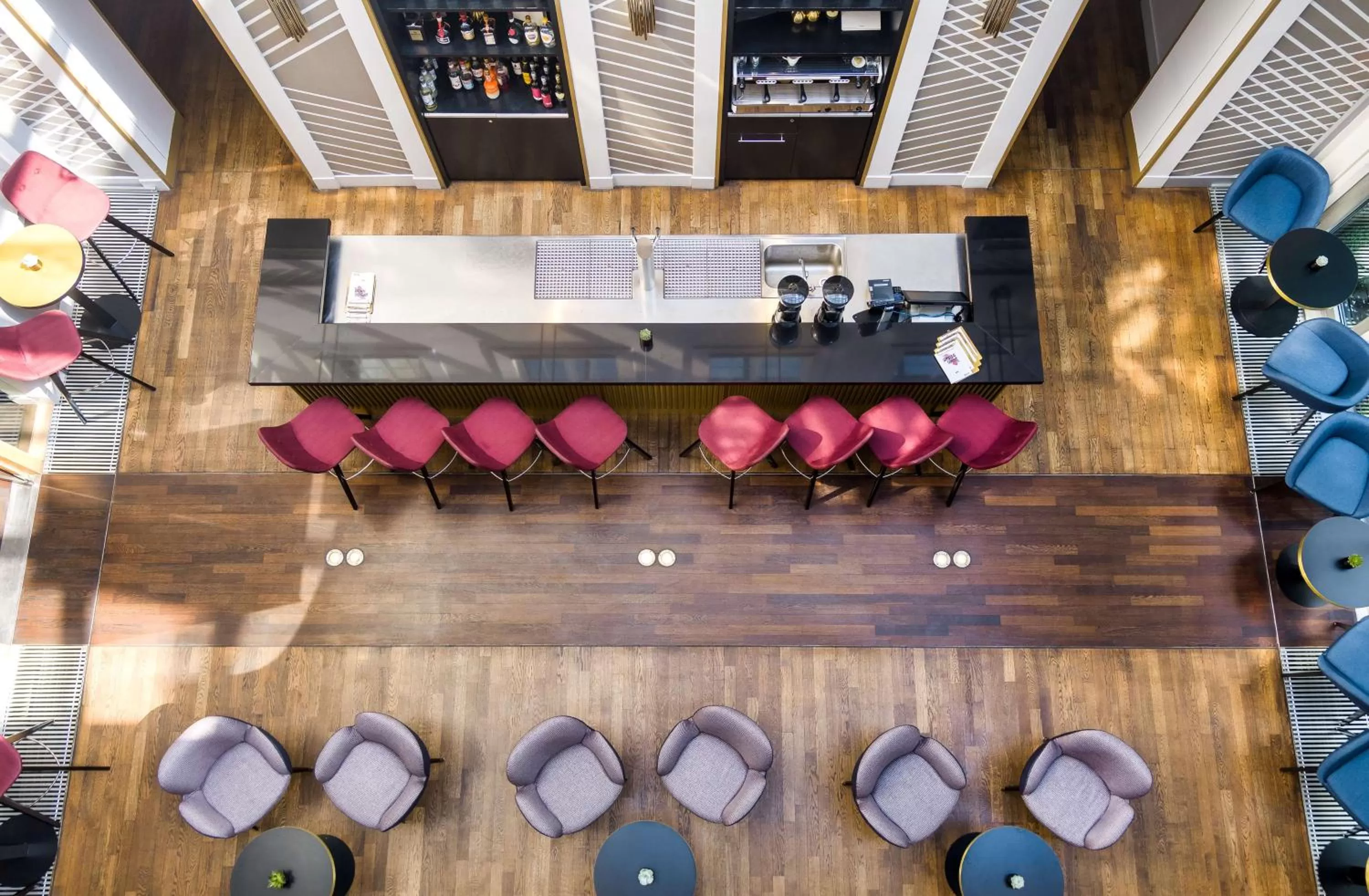 Lounge or bar in art'otel berlin mitte, Powered by Radisson Hotels