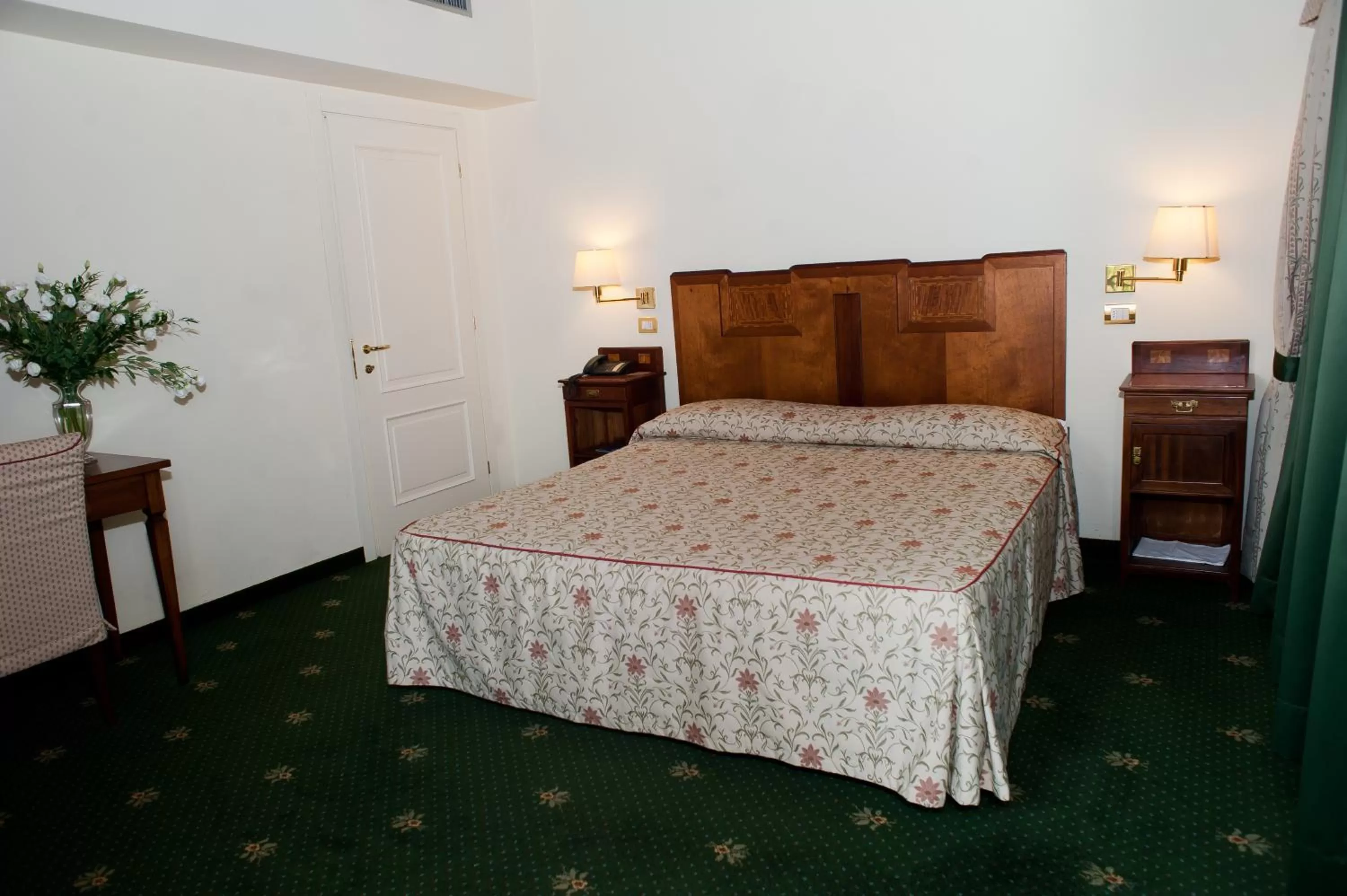 Bed in Hotel Candiani