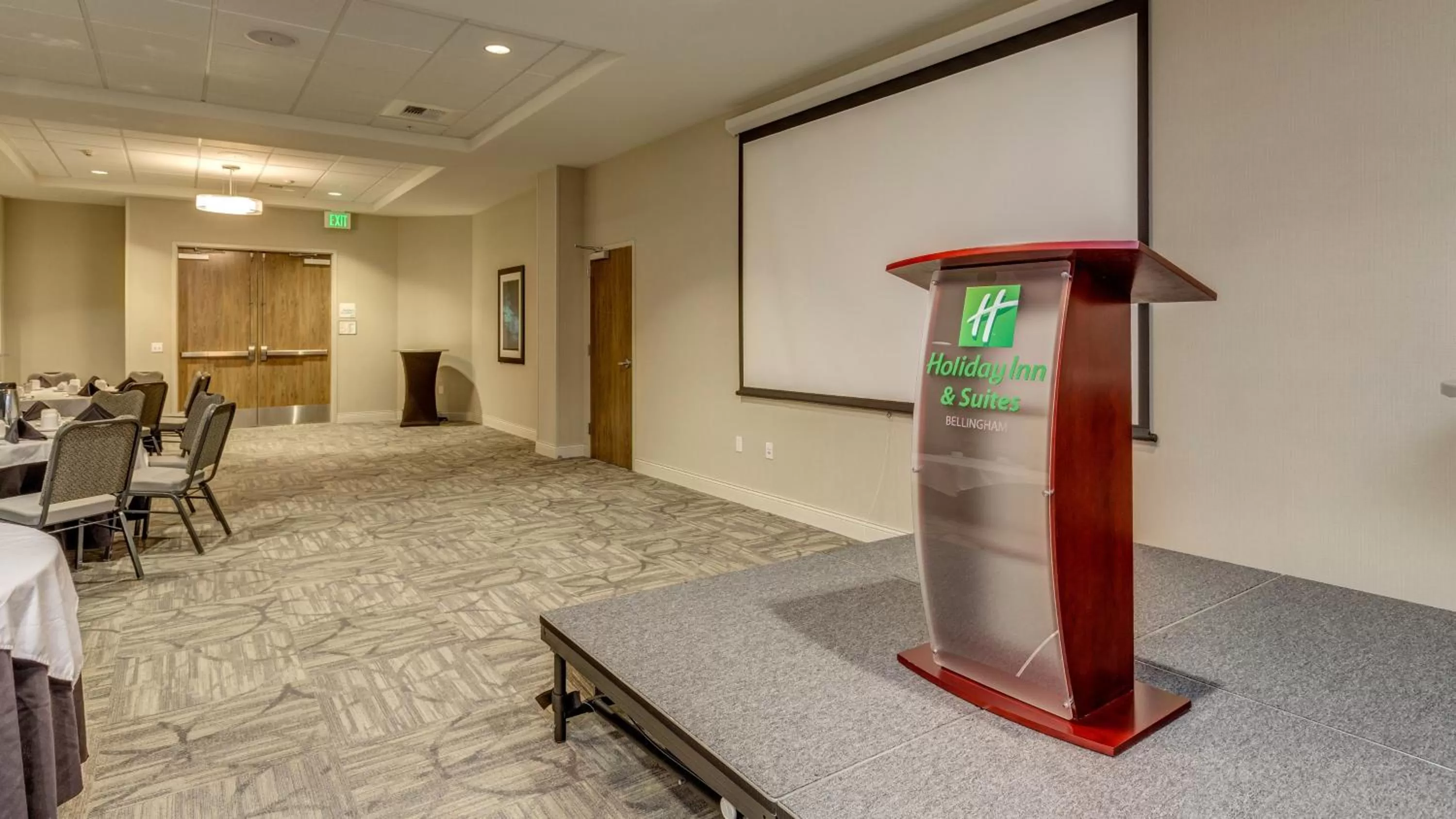 Meeting/conference room in Holiday Inn & Suites Bellingham by IHG