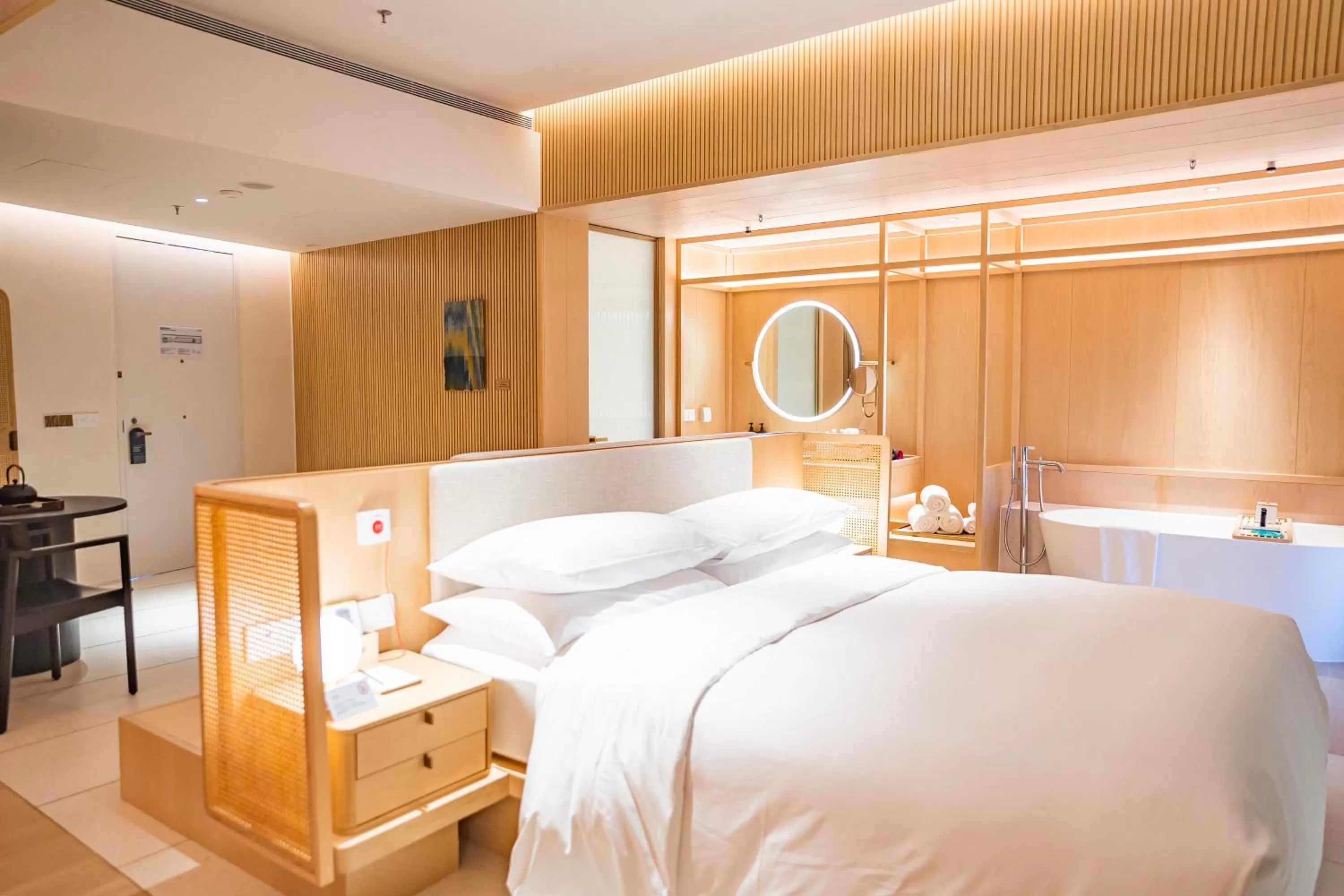 Bedroom, Bed in The Taikang Sanya, a Tribute Portfolio Resort