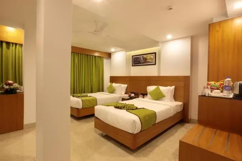 Deluxe Room - single occupancy in Hotel Park Residency Deluxe Room - single occupancy in Hotel Park Residency