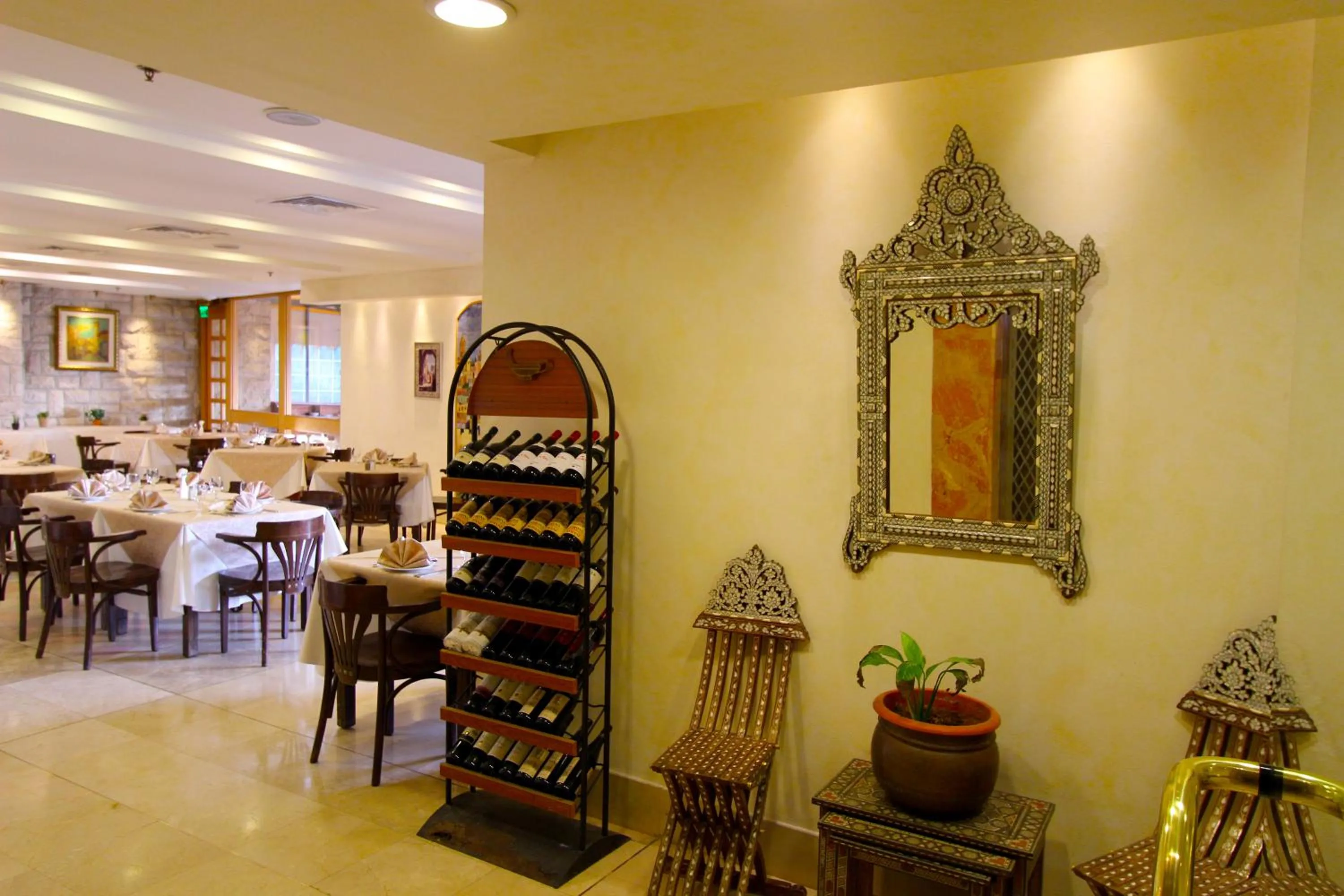 Restaurant/places to eat in Ambassador Hotel