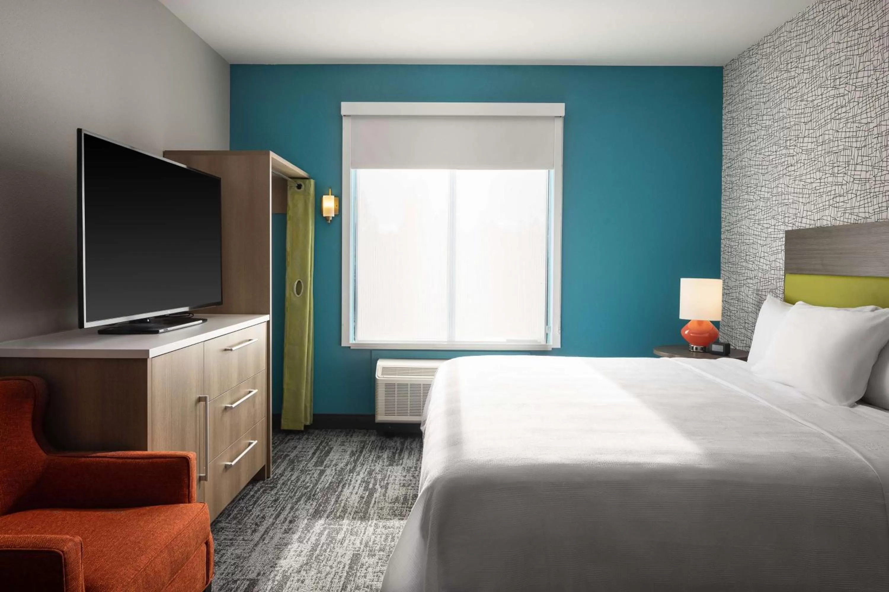 Bed in Home2 Suites By Hilton Bend, Or