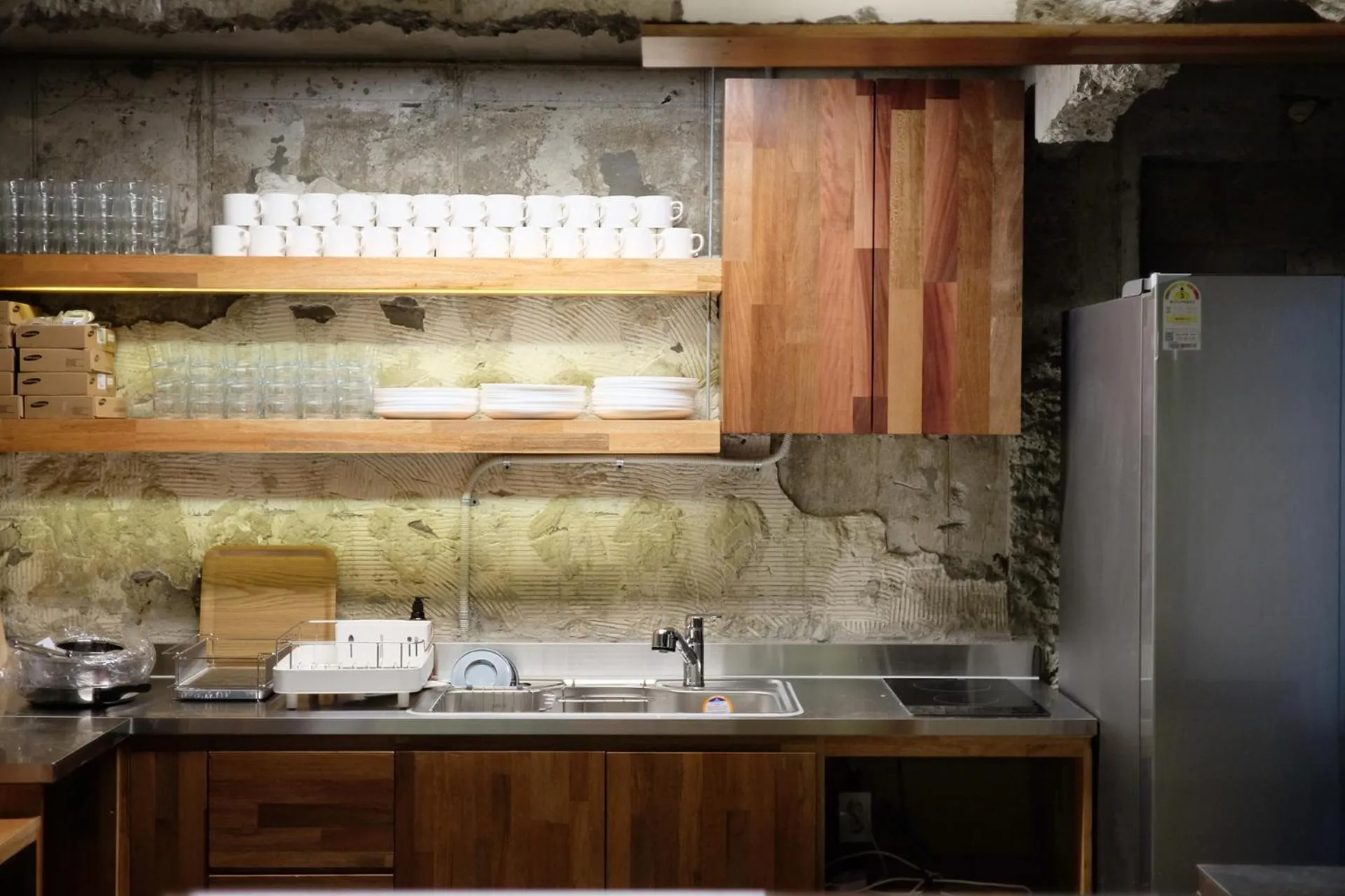 Kitchen or kitchenette in The Cube Hotel