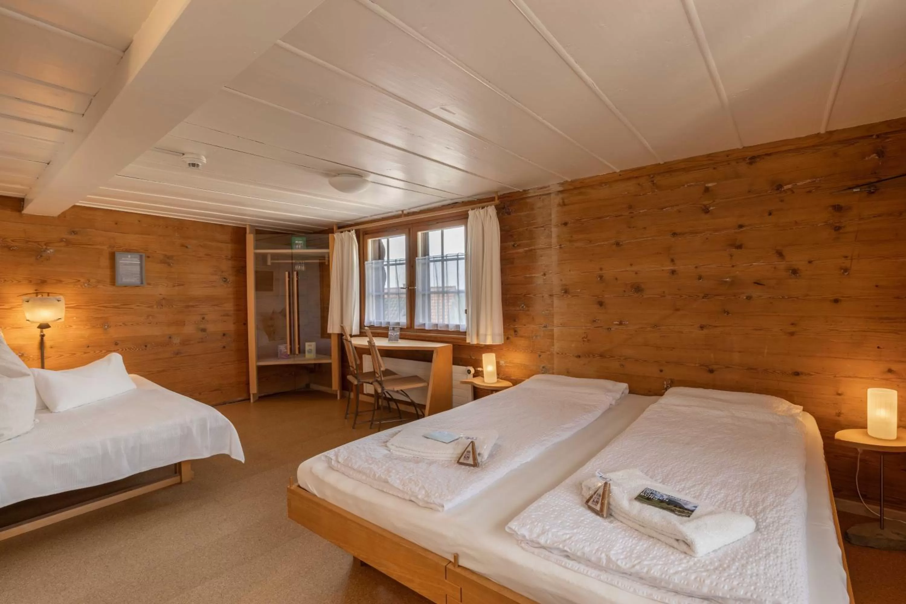 Photo of the whole room, Bed in Gasthaus Rössli