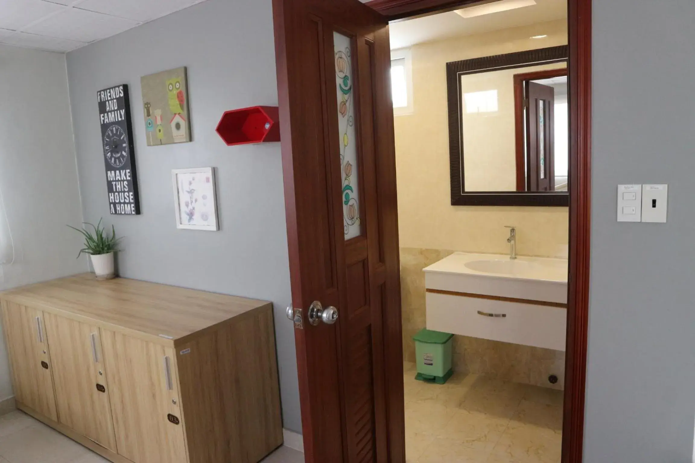 Single Bed in Mixed Dormitory Room in Long Hostel Single Bed in Mixed Dormitory Room in Long Hostel