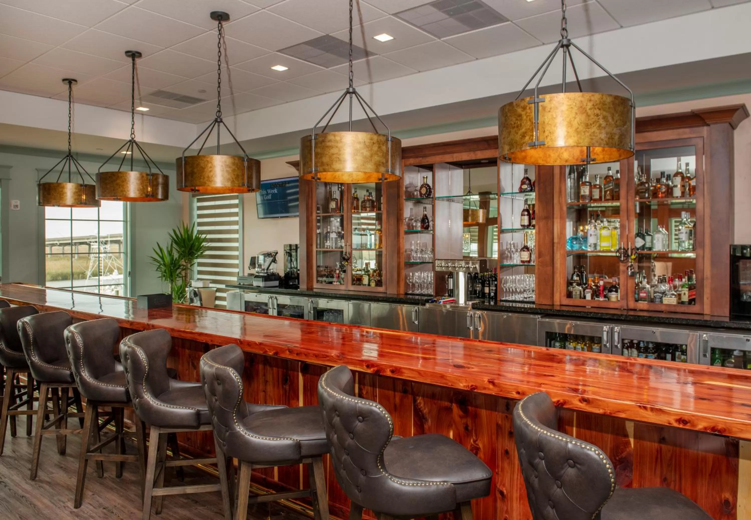 Restaurant/places to eat in Oaks on the River