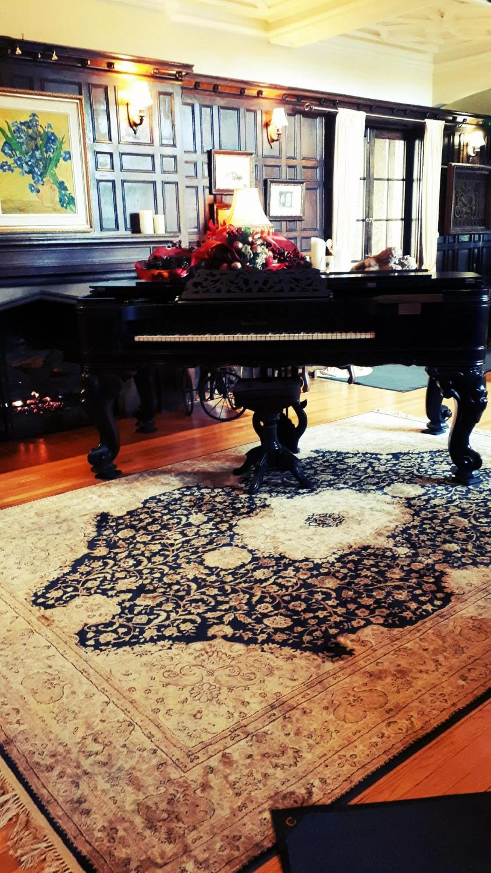 Living room, Billiards in Grey Gables Inn